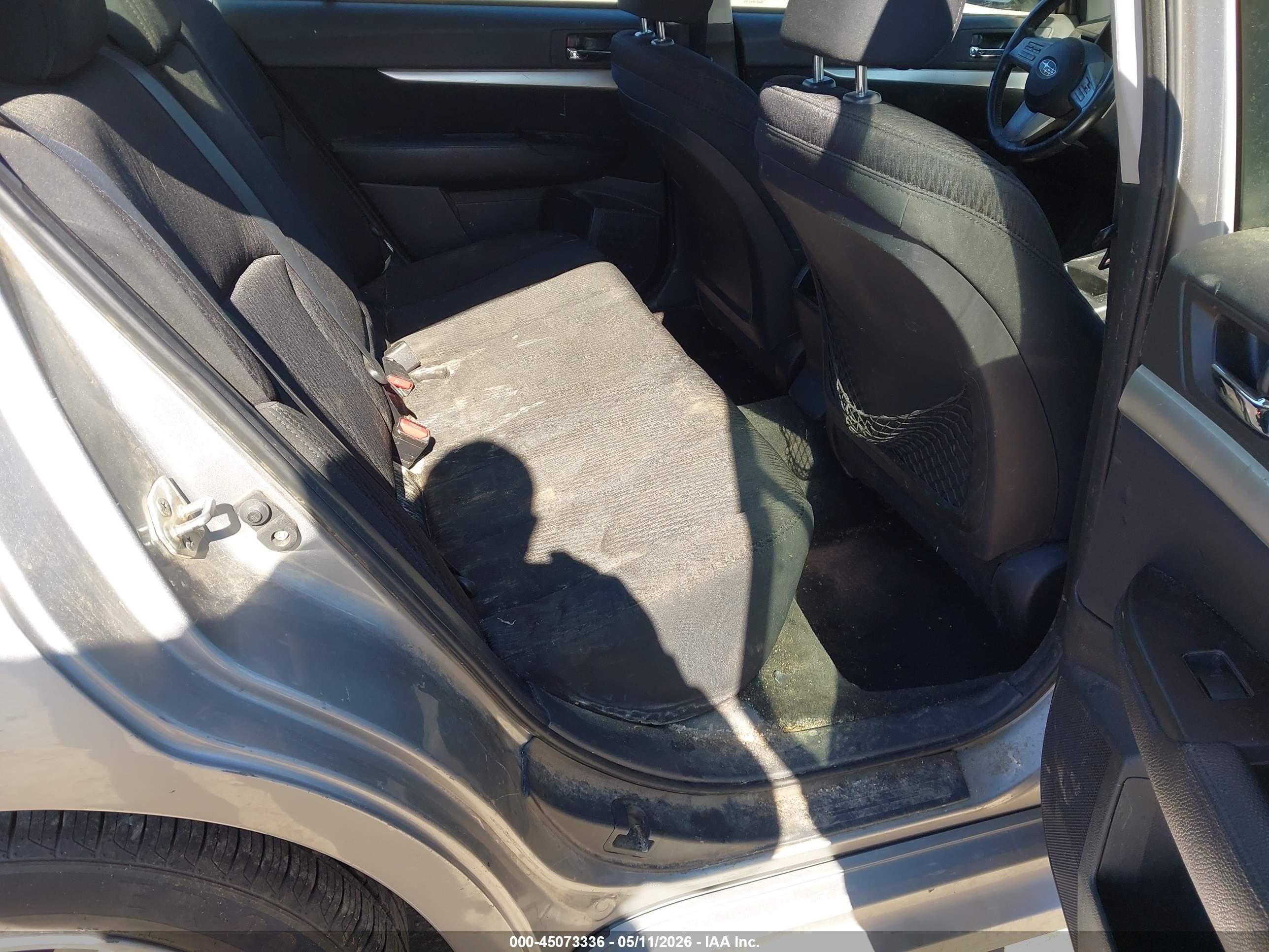 SUBARU LEGACY image 8