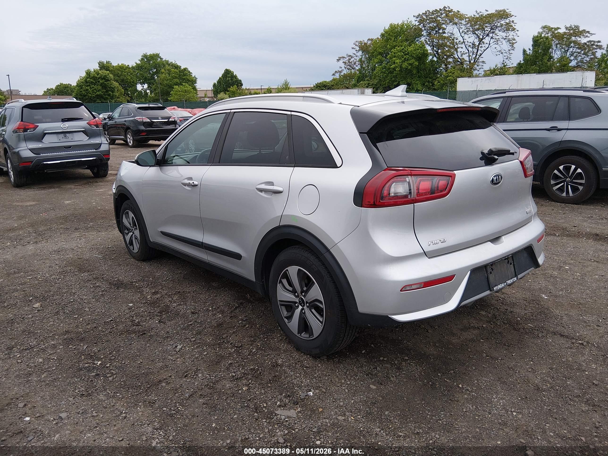 KIA NIRO image 3