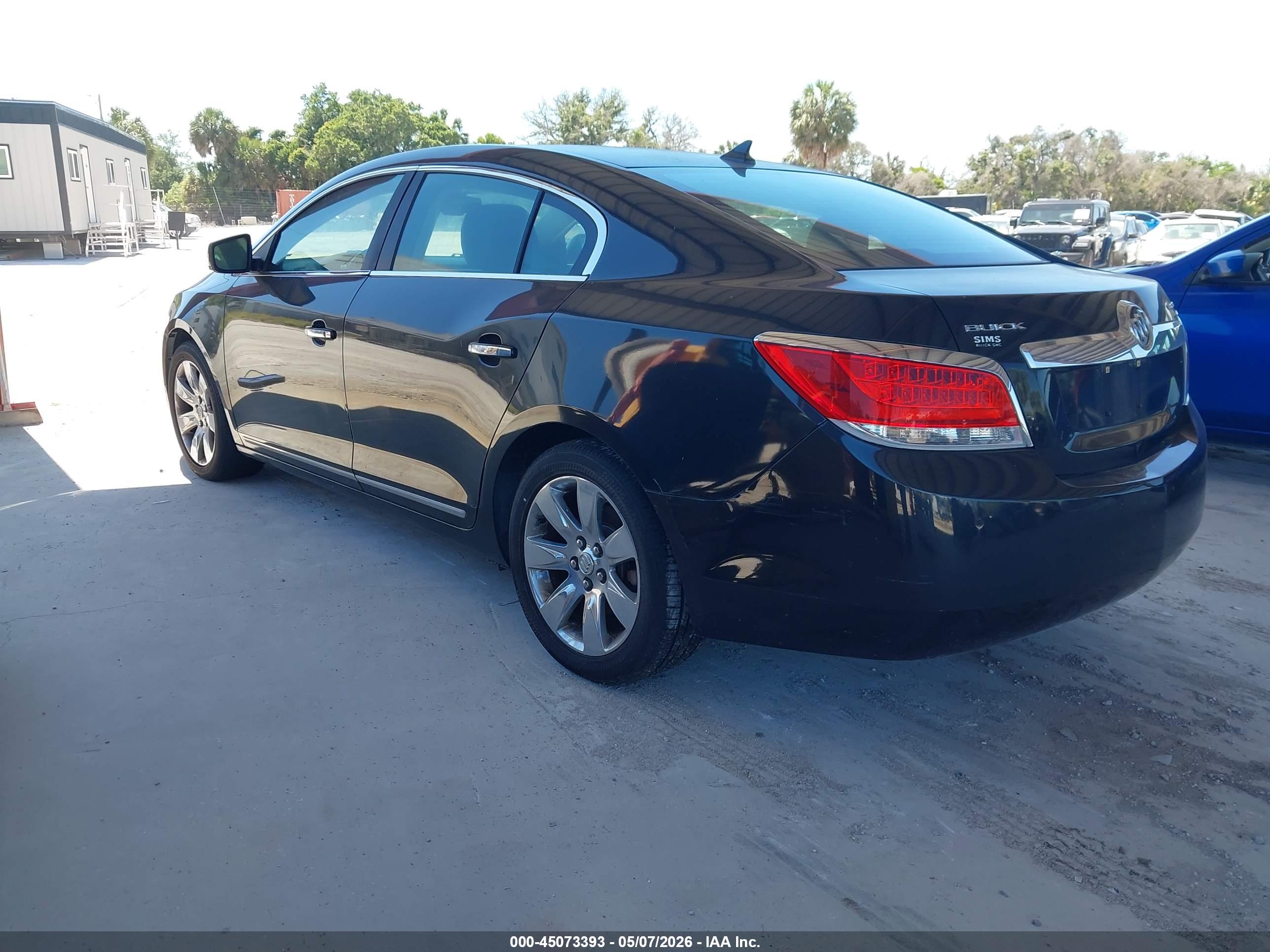 BUICK LACROSSE image 3