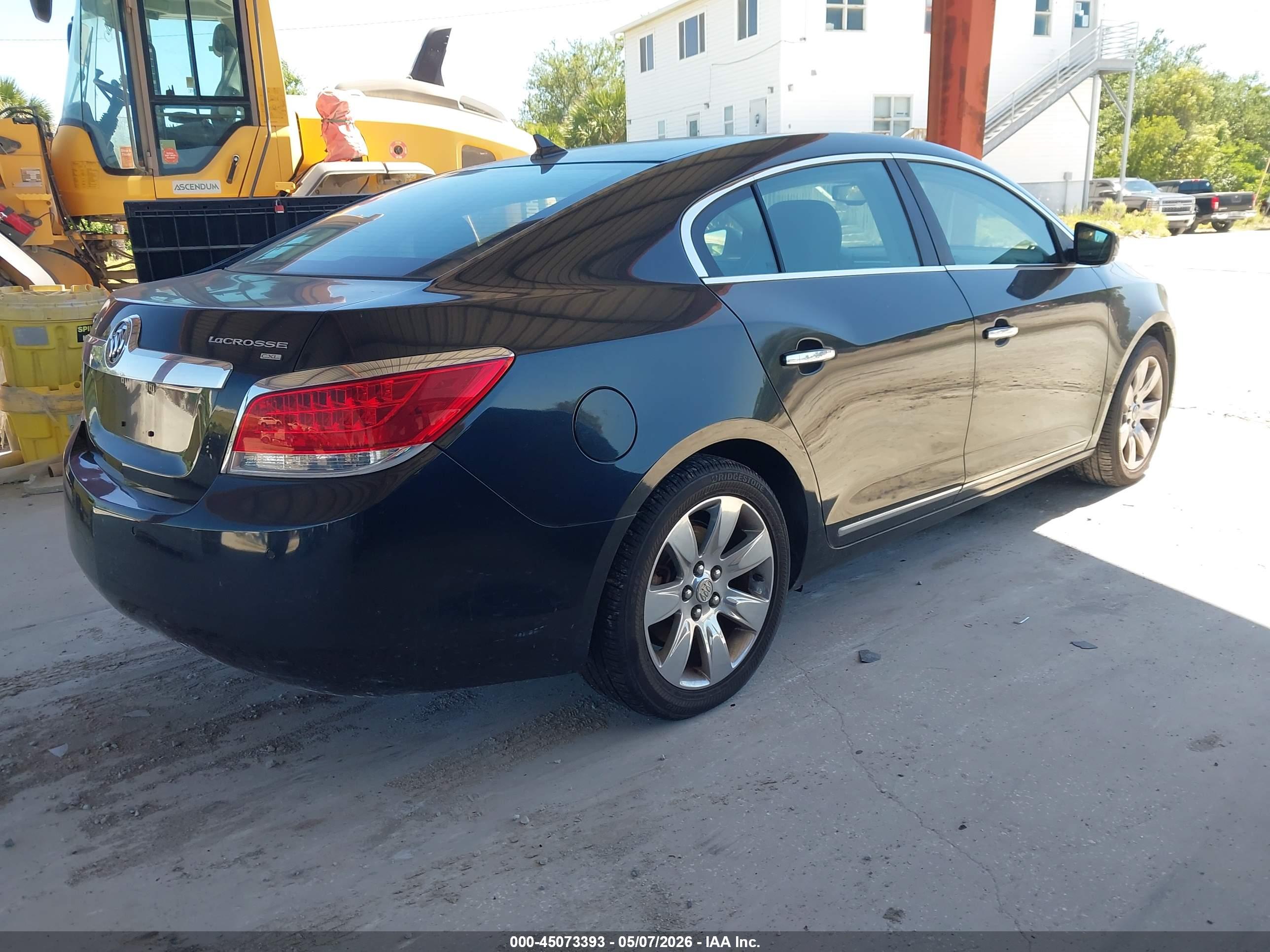 BUICK LACROSSE image 4