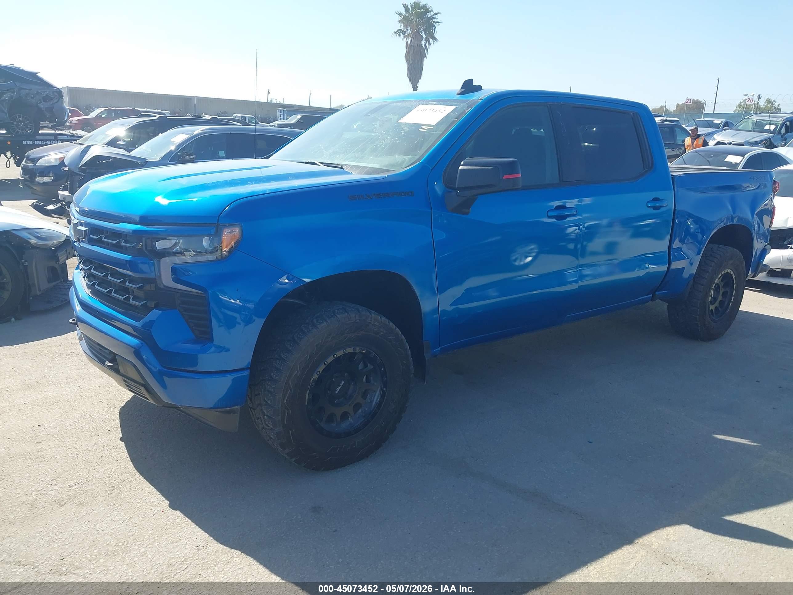 CHEVROLET SILVERADO image 2