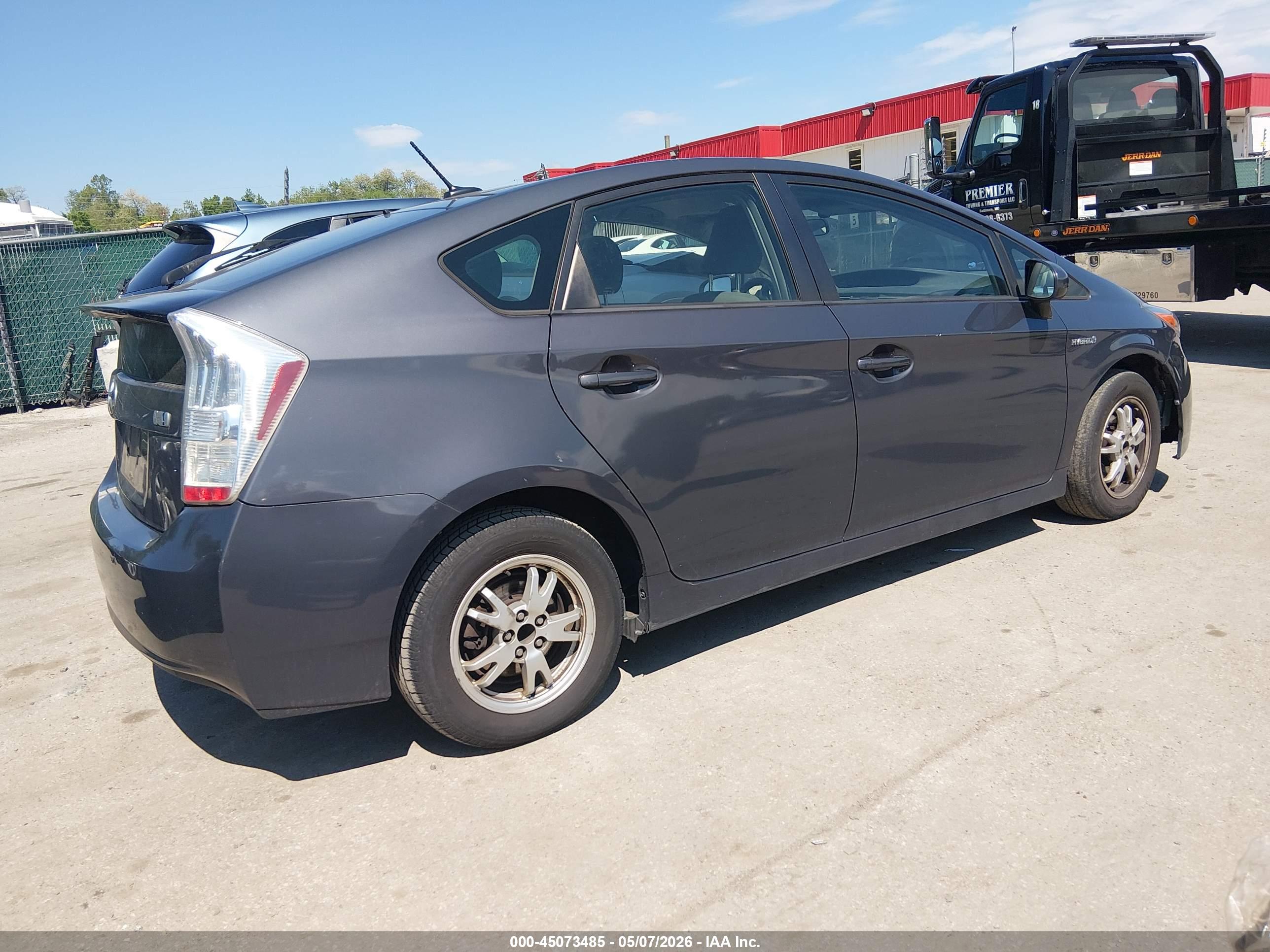 TOYOTA PRIUS image 4