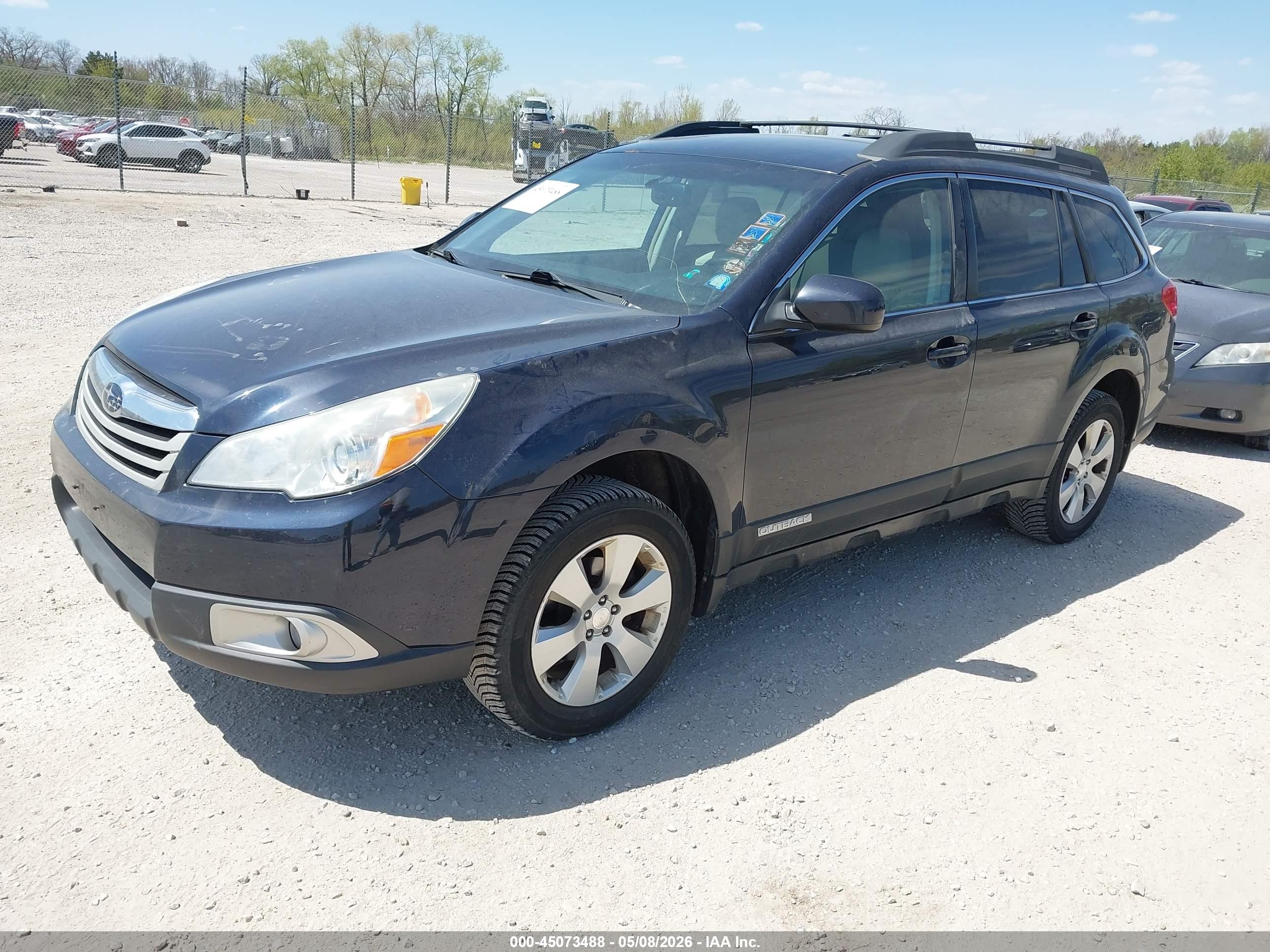 SUBARU OUTBACK image 2