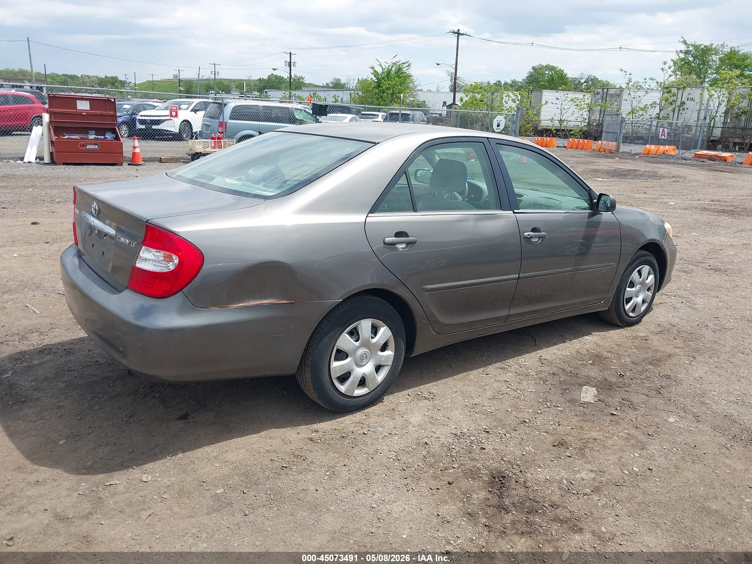 TOYOTA CAMRY image 4