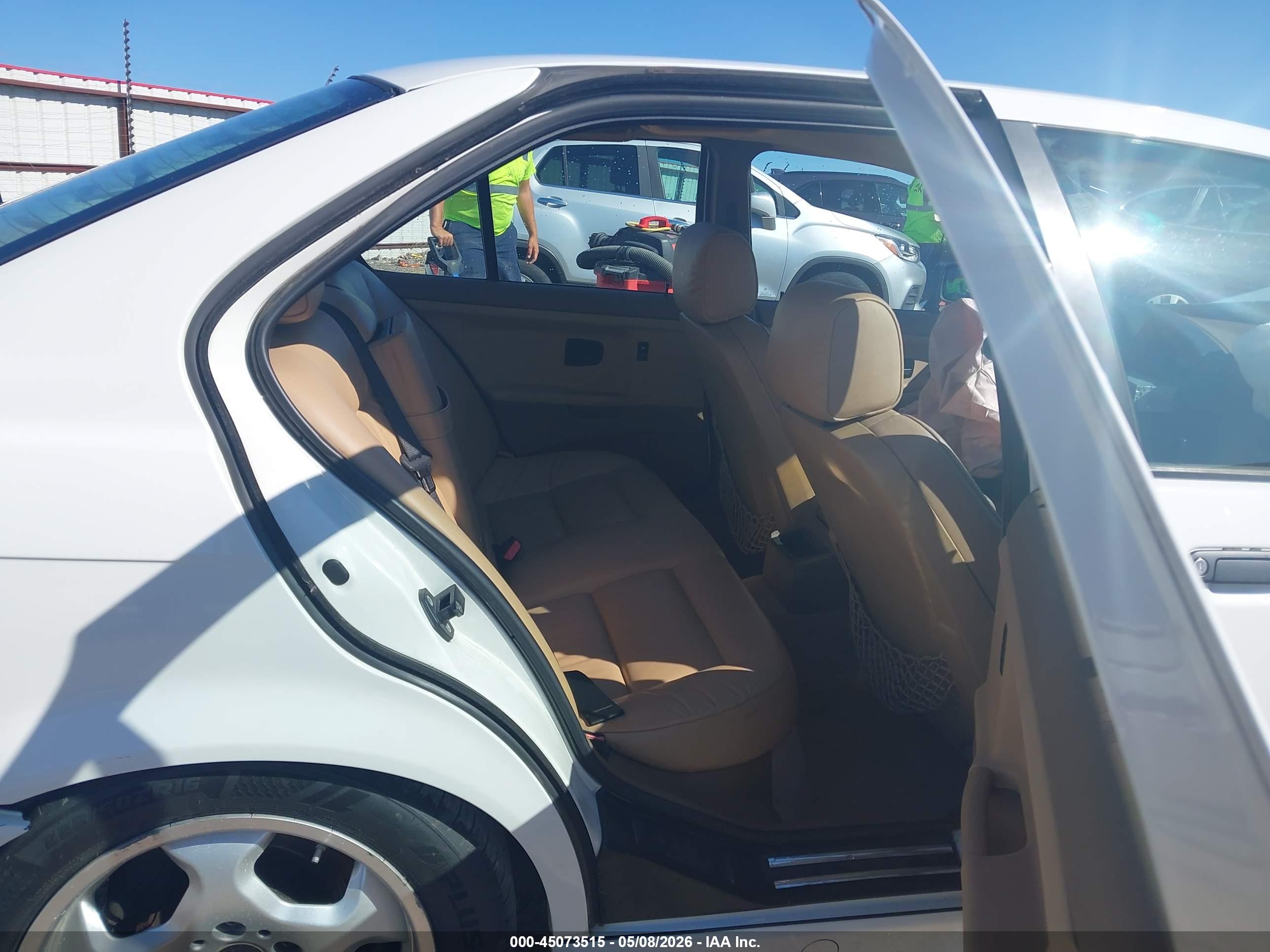 BMW 328I image 8
