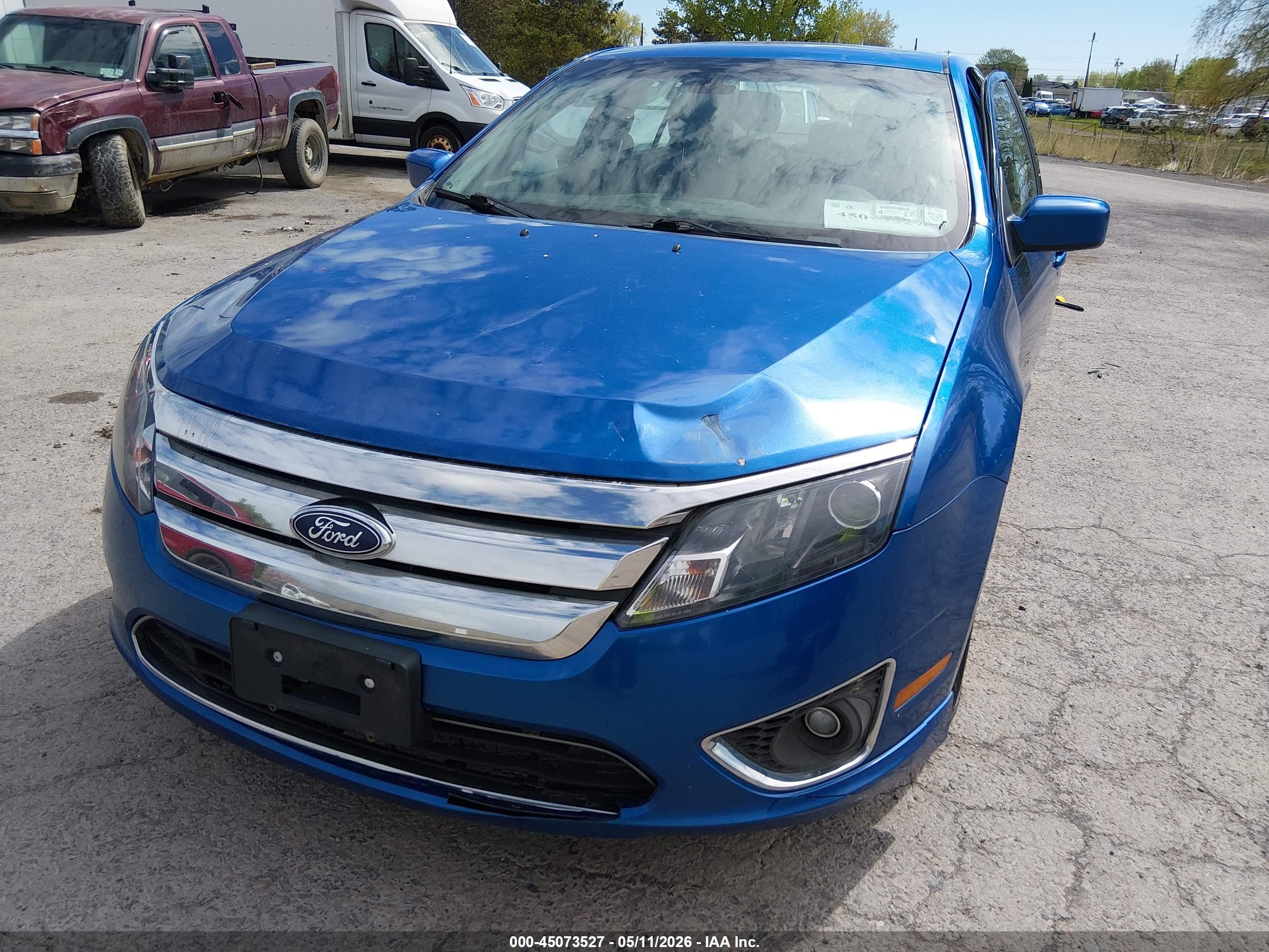 FORD FUSION image 6