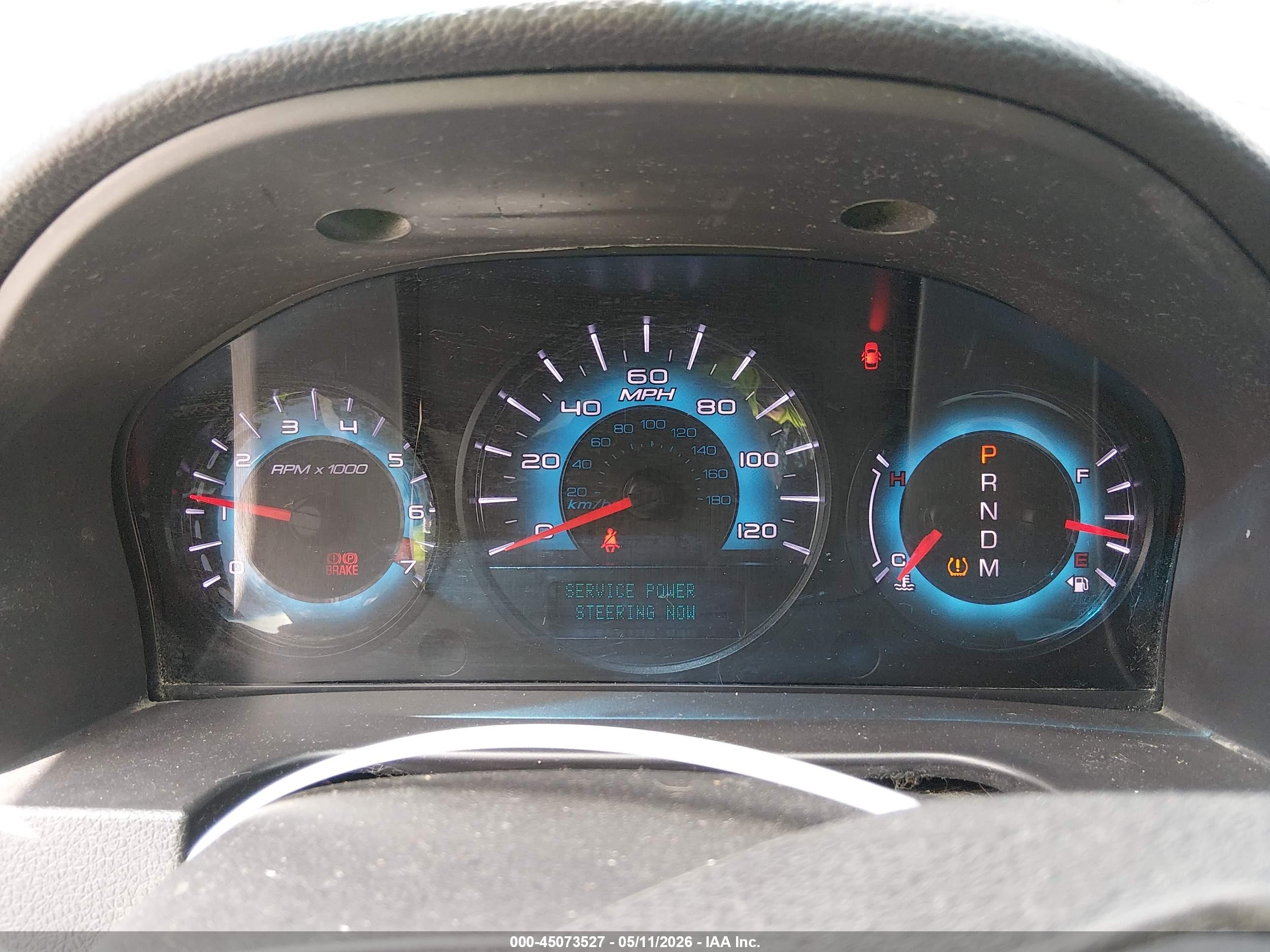 FORD FUSION image 7
