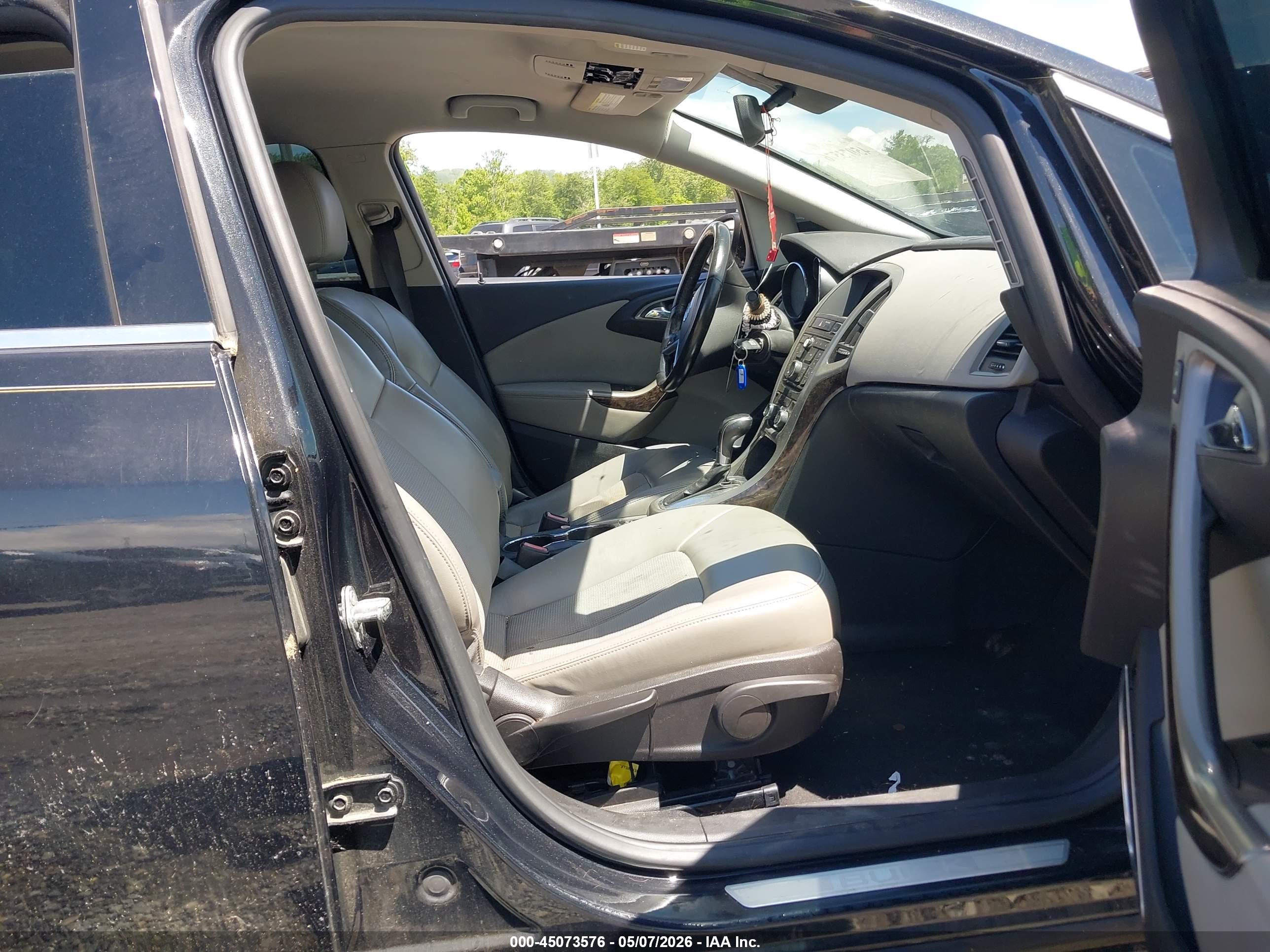 BUICK VERANO image 5