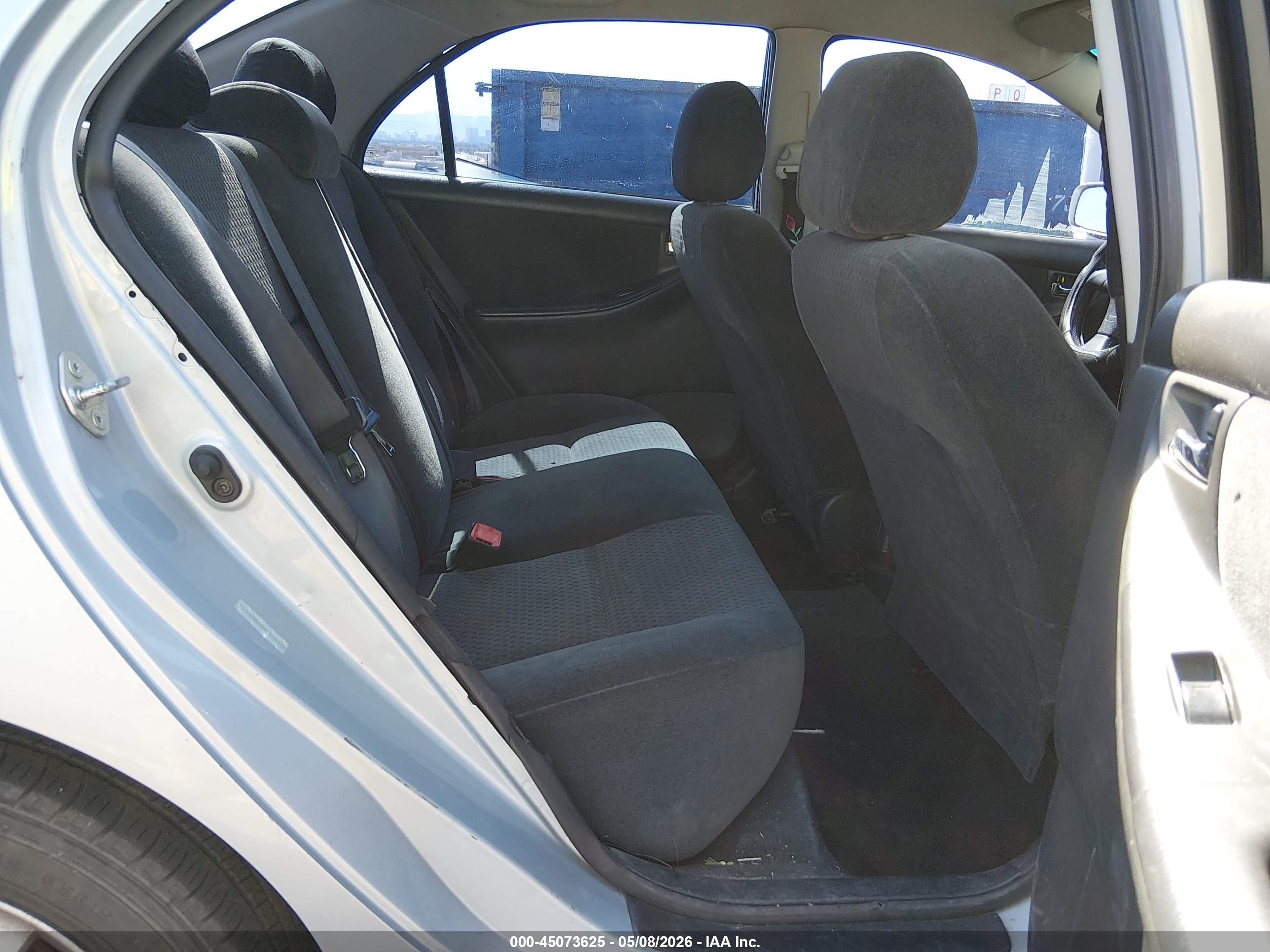 TOYOTA COROLLA image 8