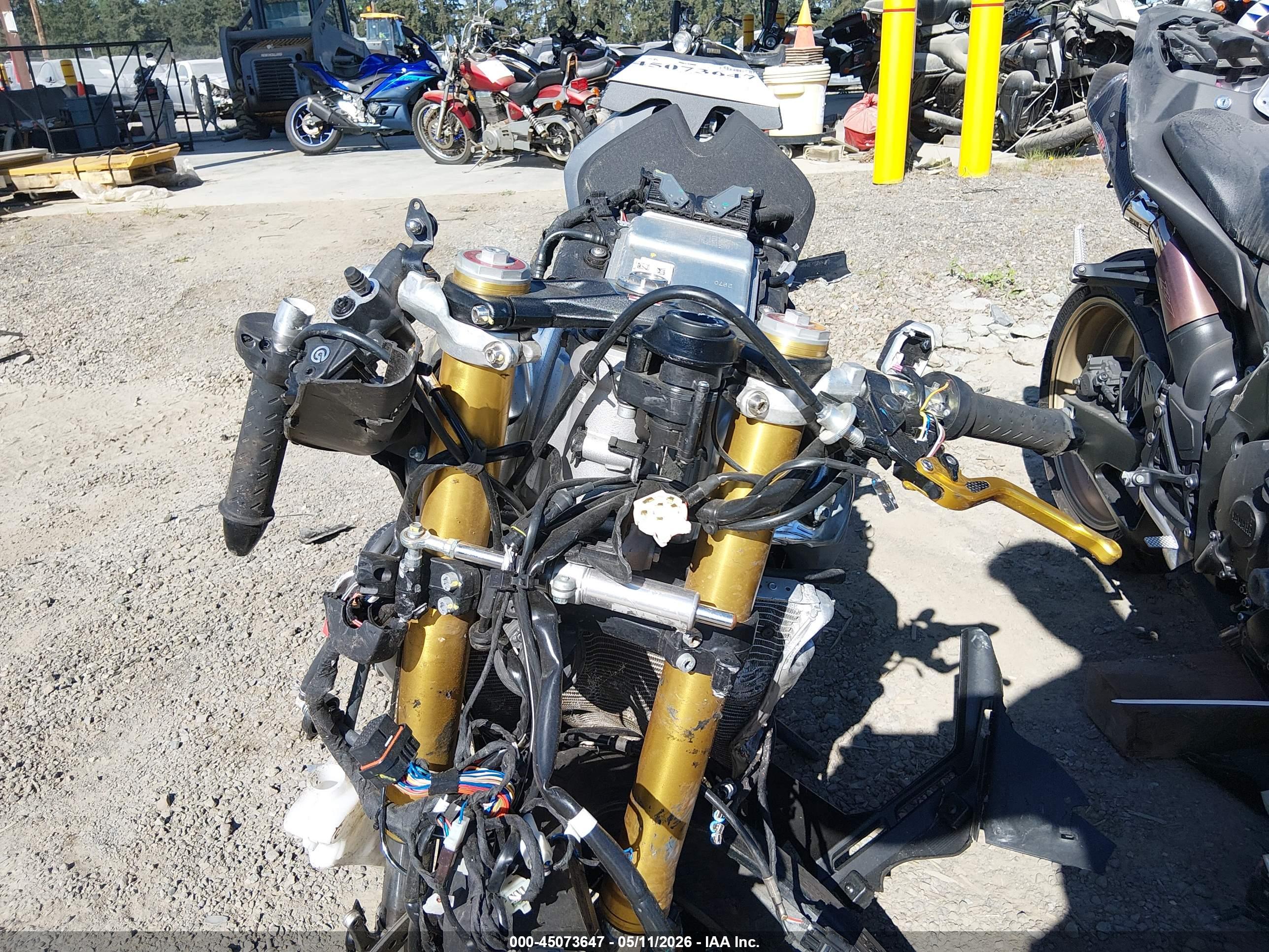 APRILIA RSV4 image 5