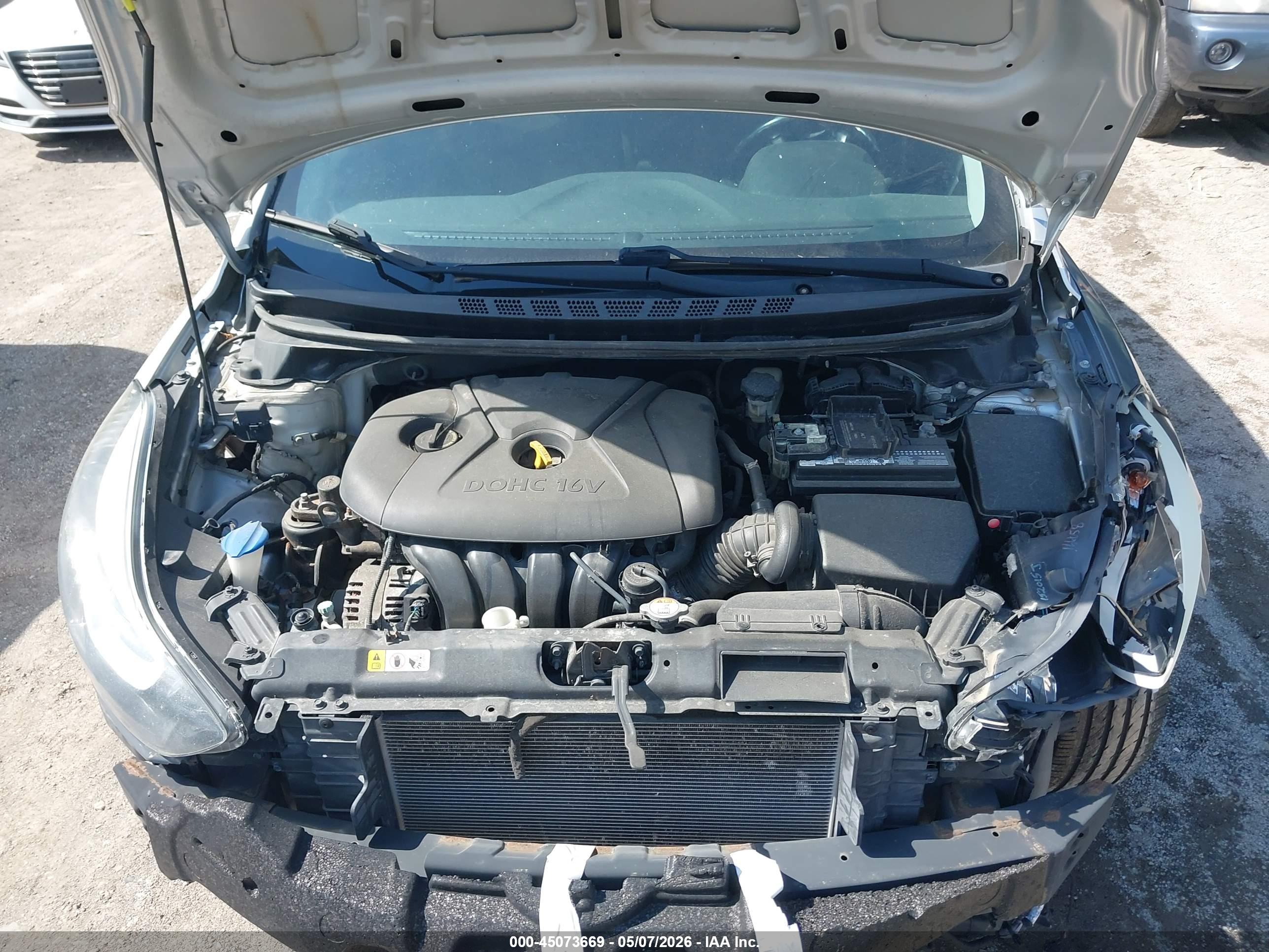 HYUNDAI ELANTRA image 10