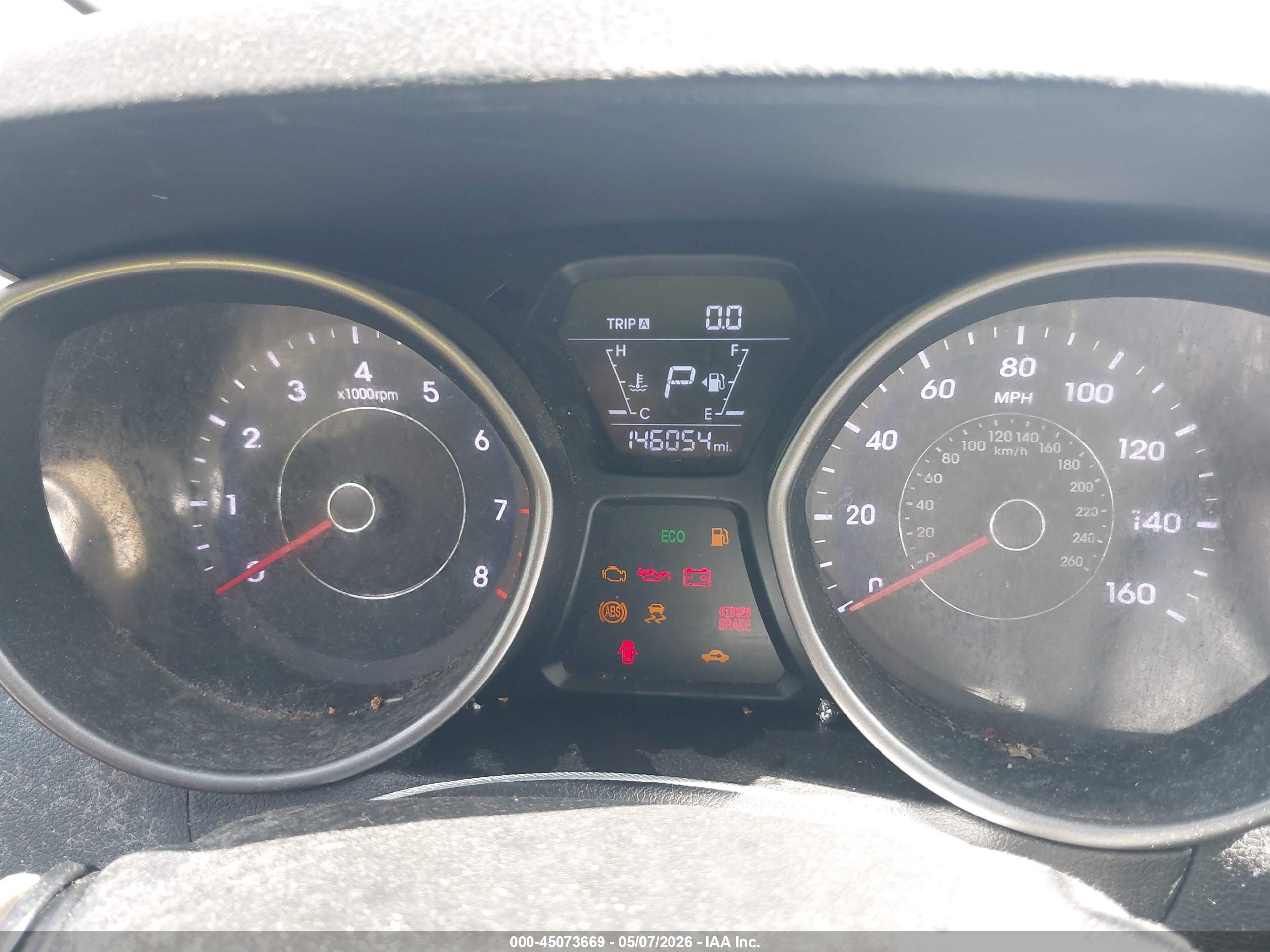 HYUNDAI ELANTRA image 7