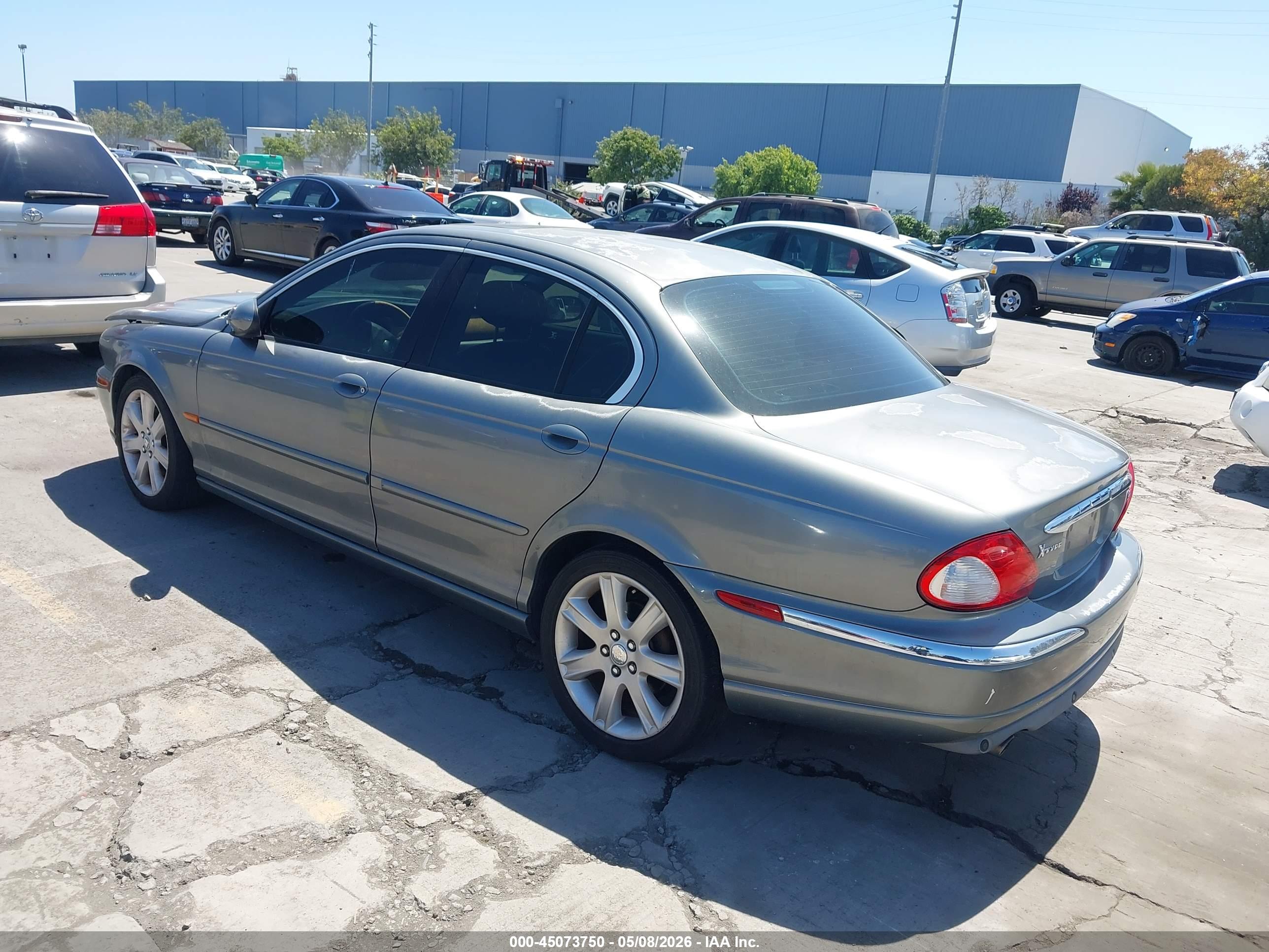 JAGUAR X-TYPE image 3