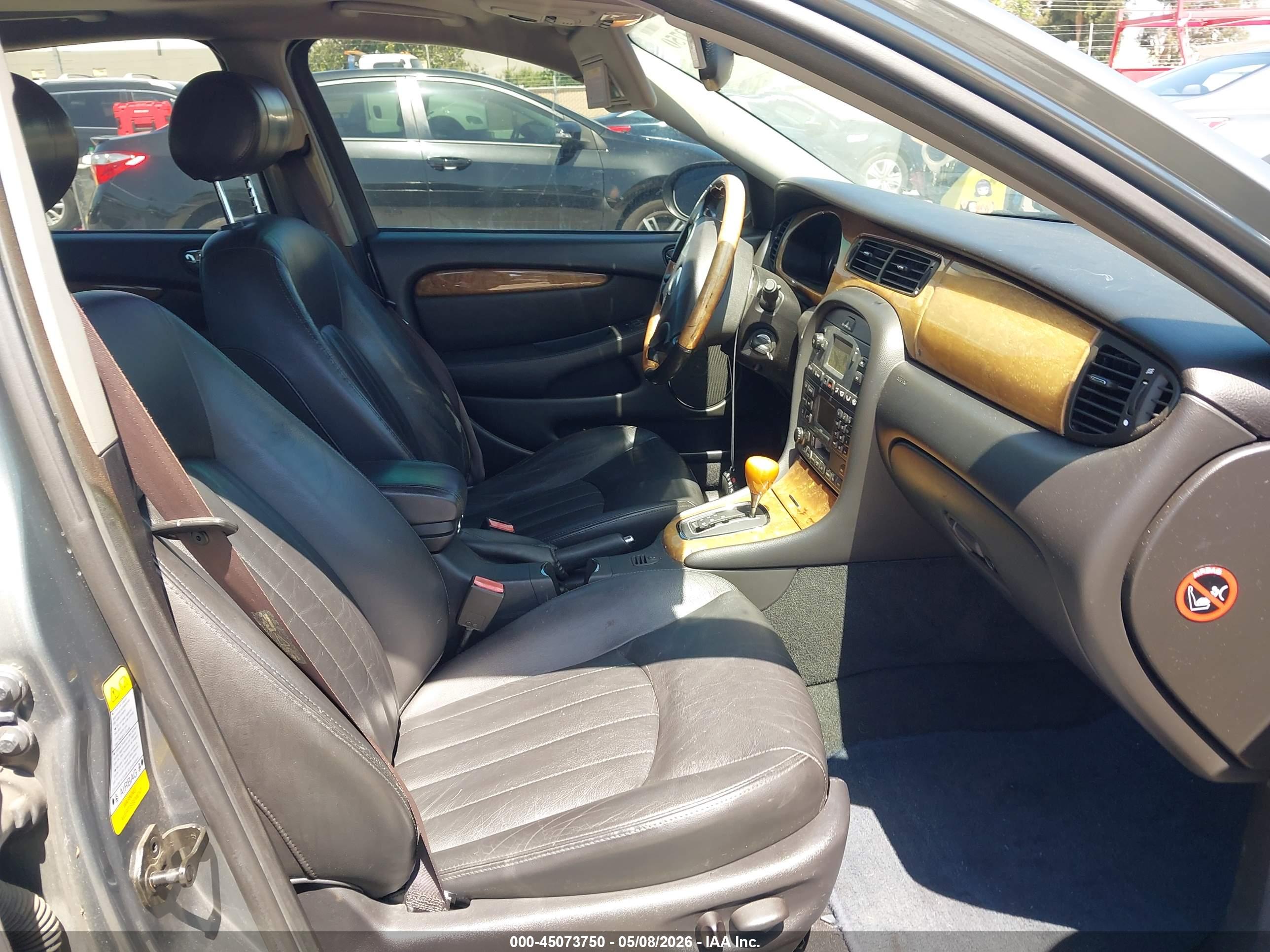 JAGUAR X-TYPE image 5