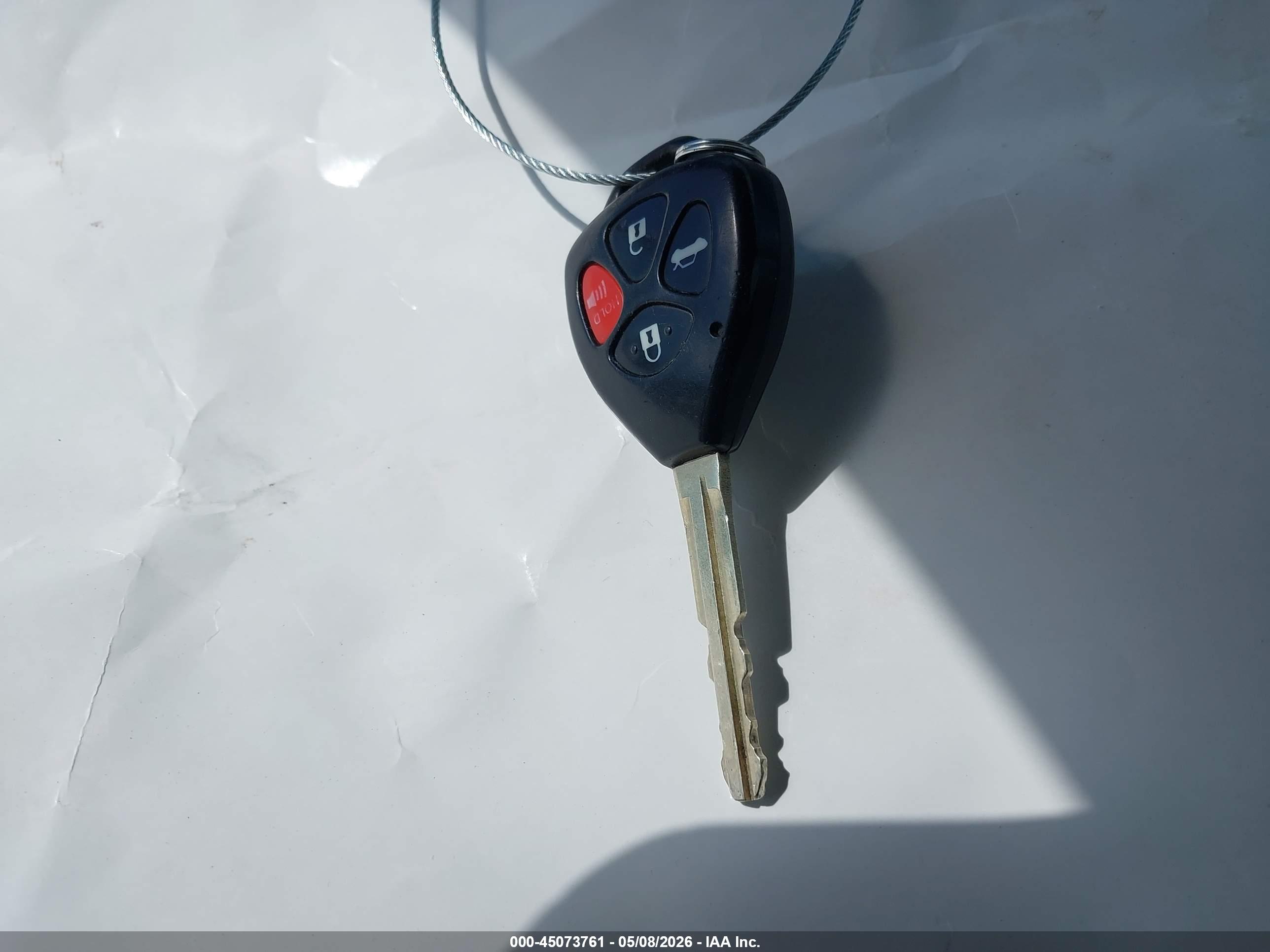 TOYOTA CAMRY image 11