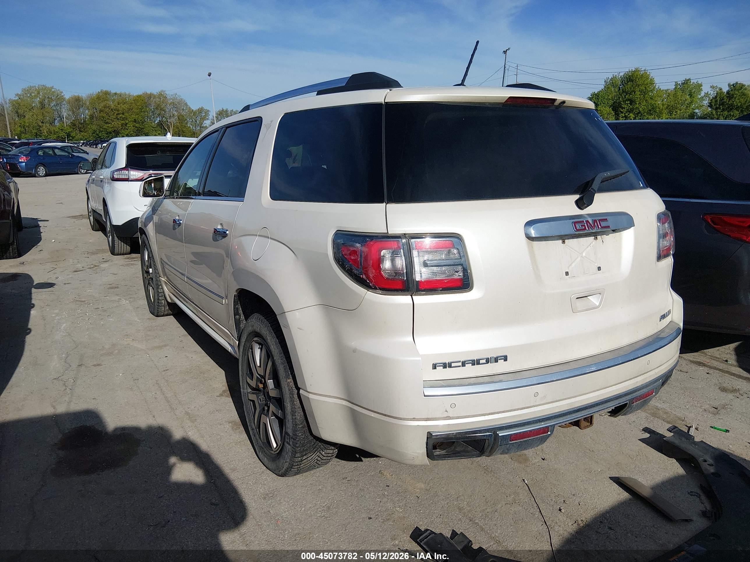 GMC ACADIA image 3
