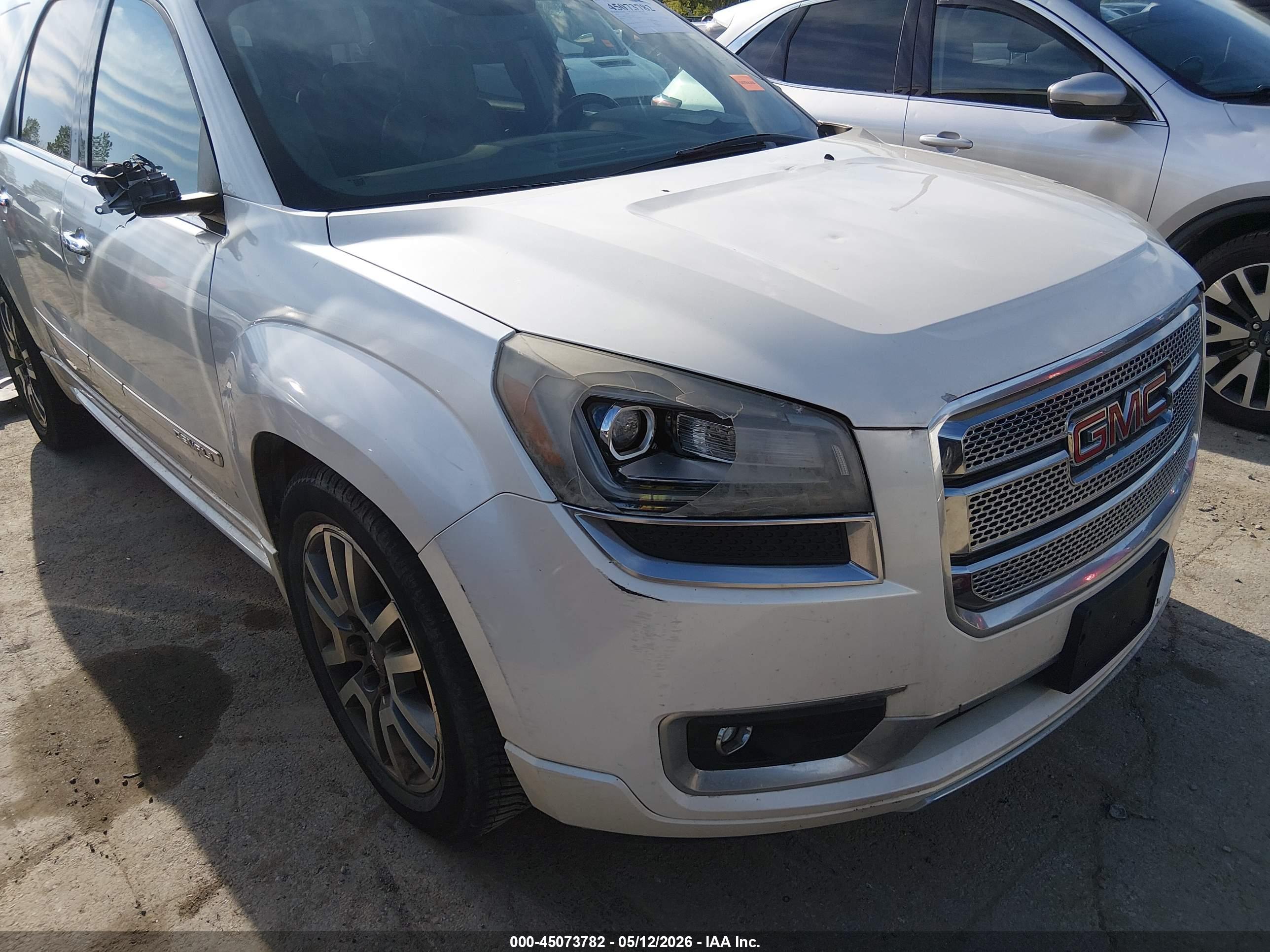 GMC ACADIA image 6