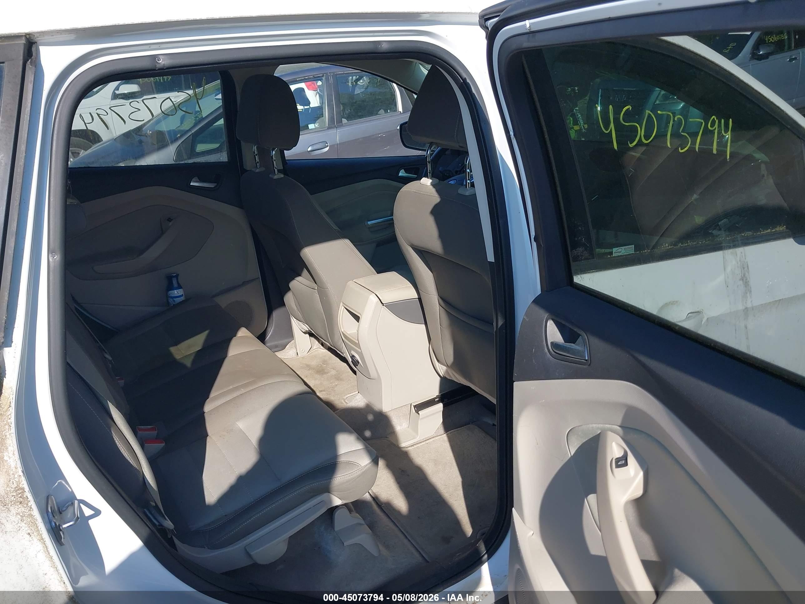 FORD ESCAPE image 8