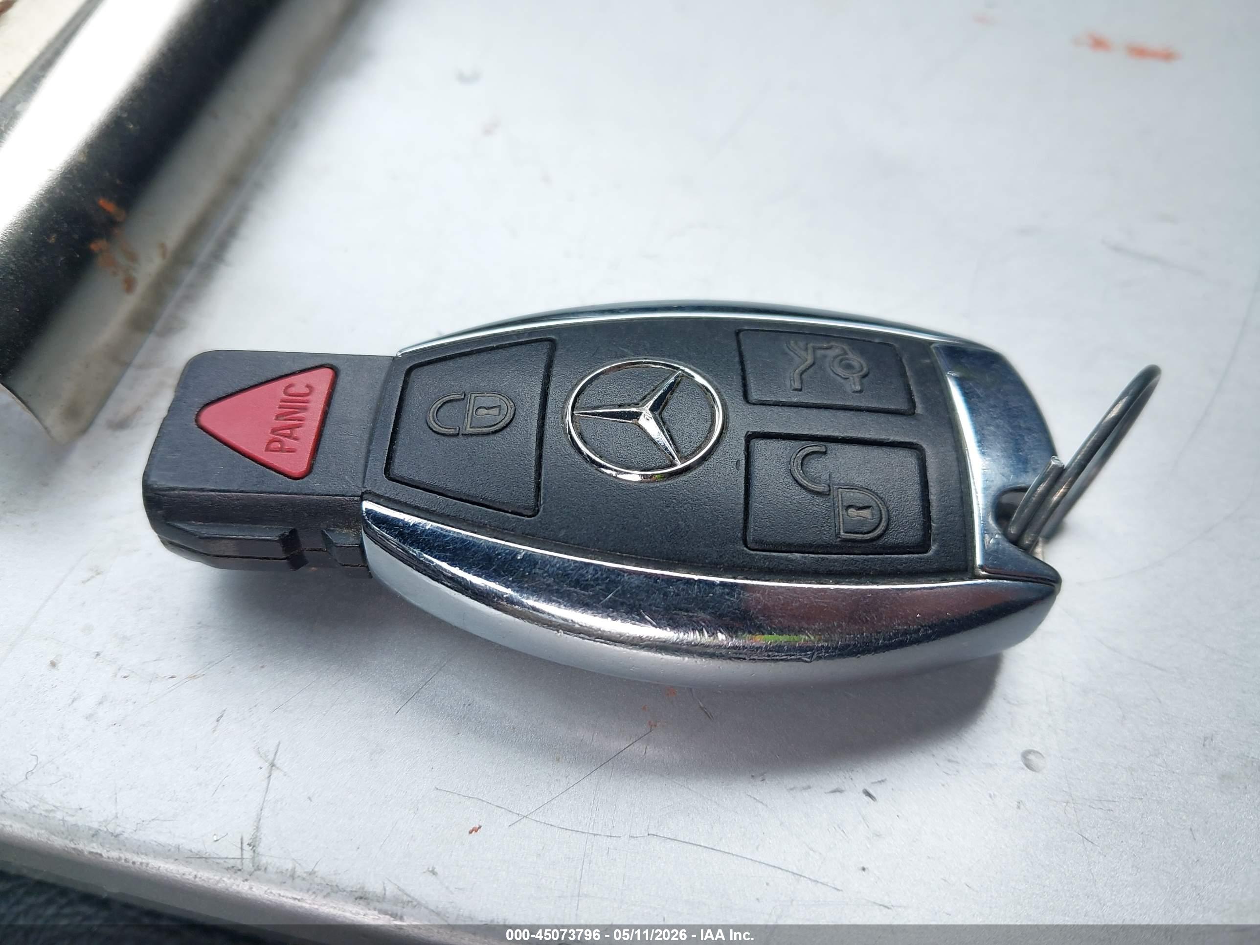 MERCEDES-BENZ GLK image 11
