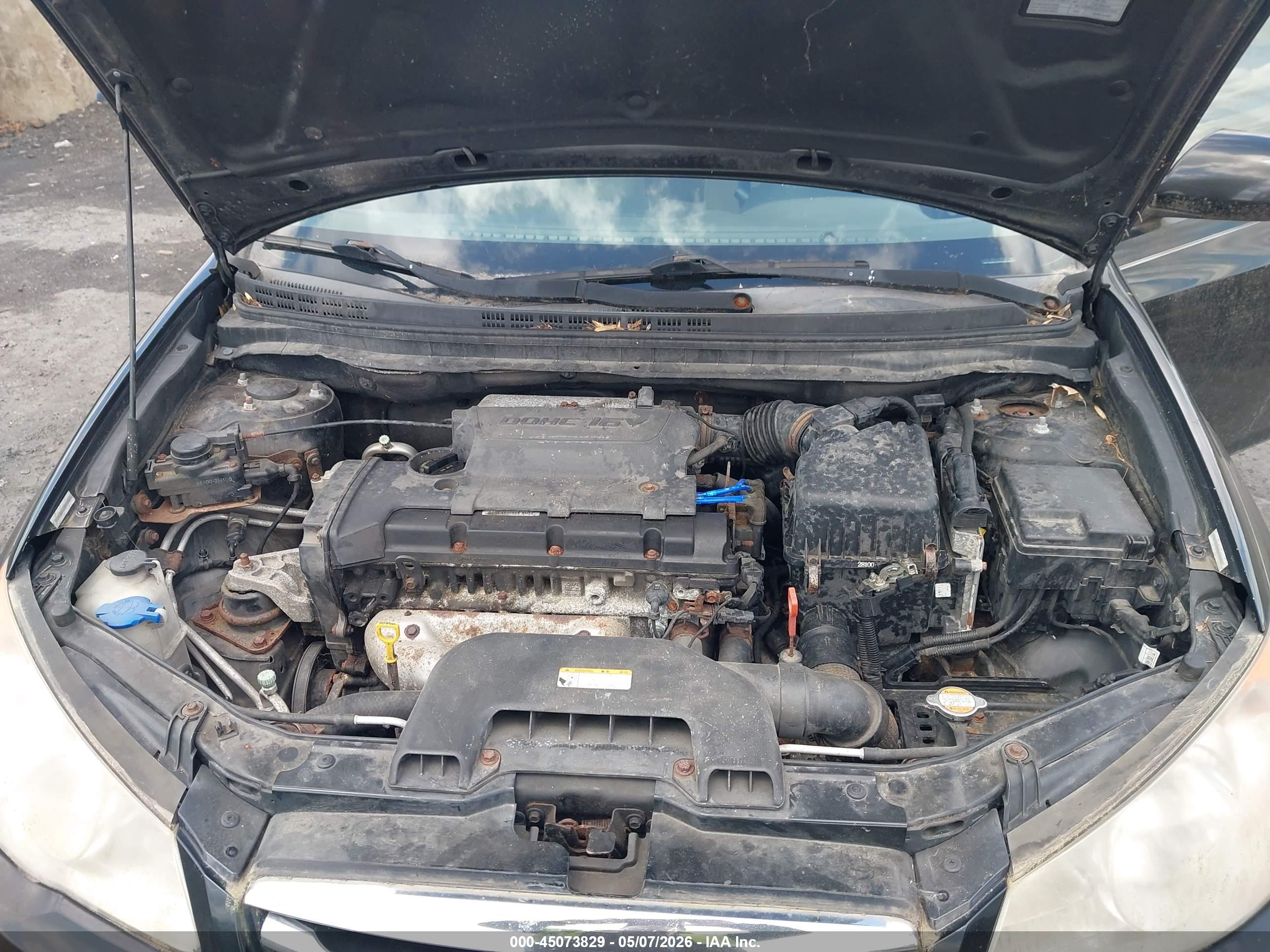 HYUNDAI ELANTRA image 10