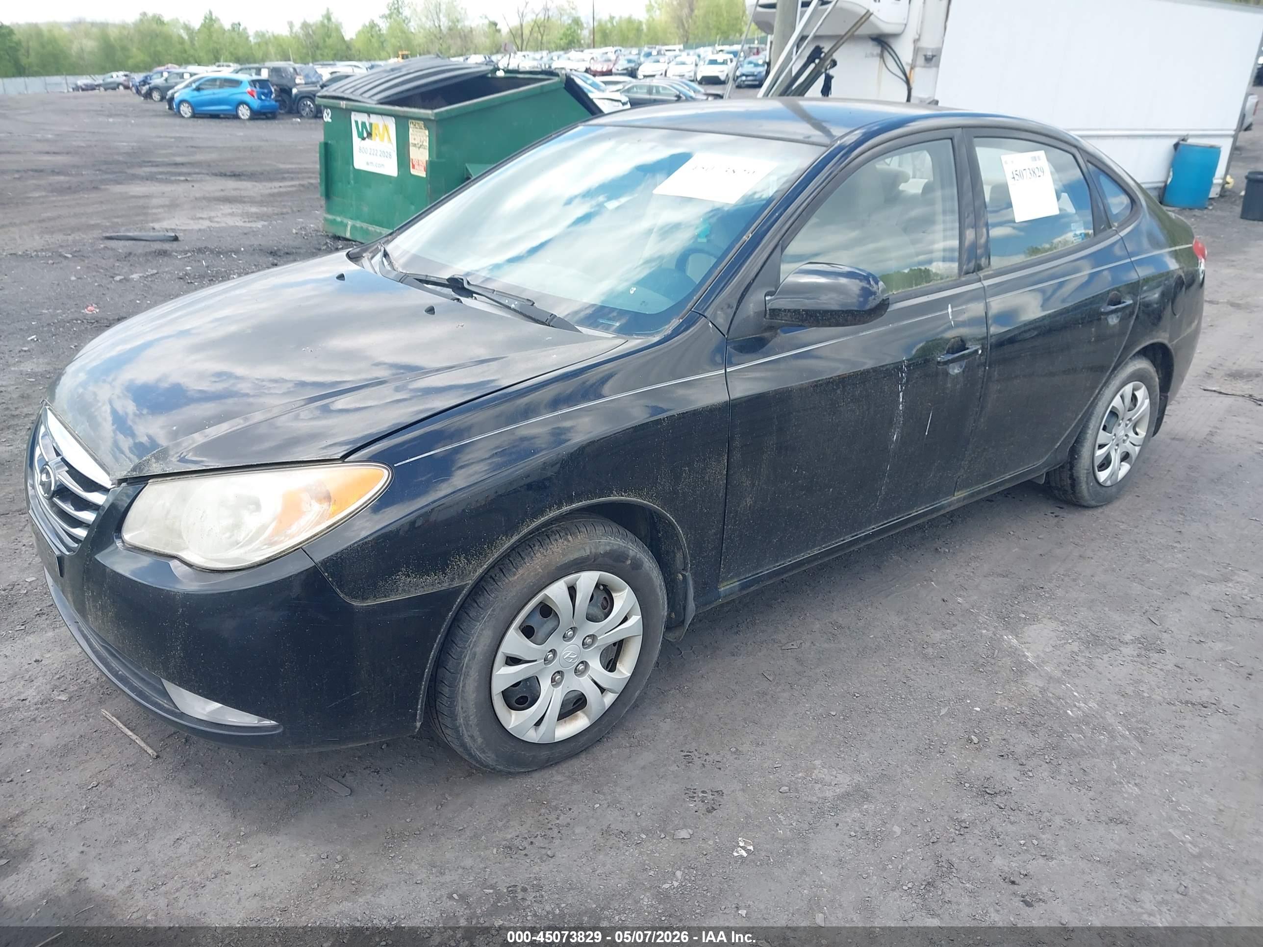 HYUNDAI ELANTRA image 2