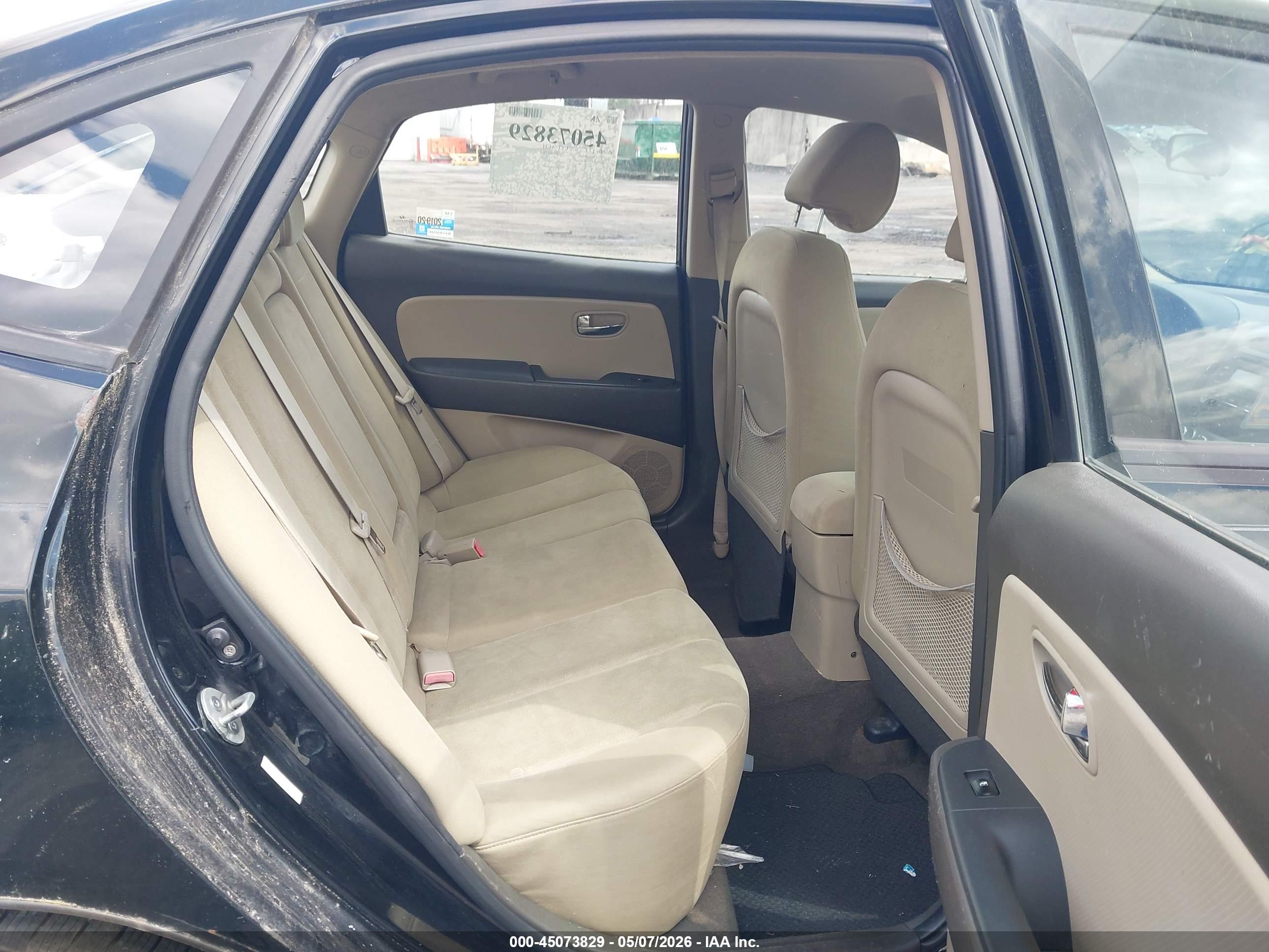 HYUNDAI ELANTRA image 8