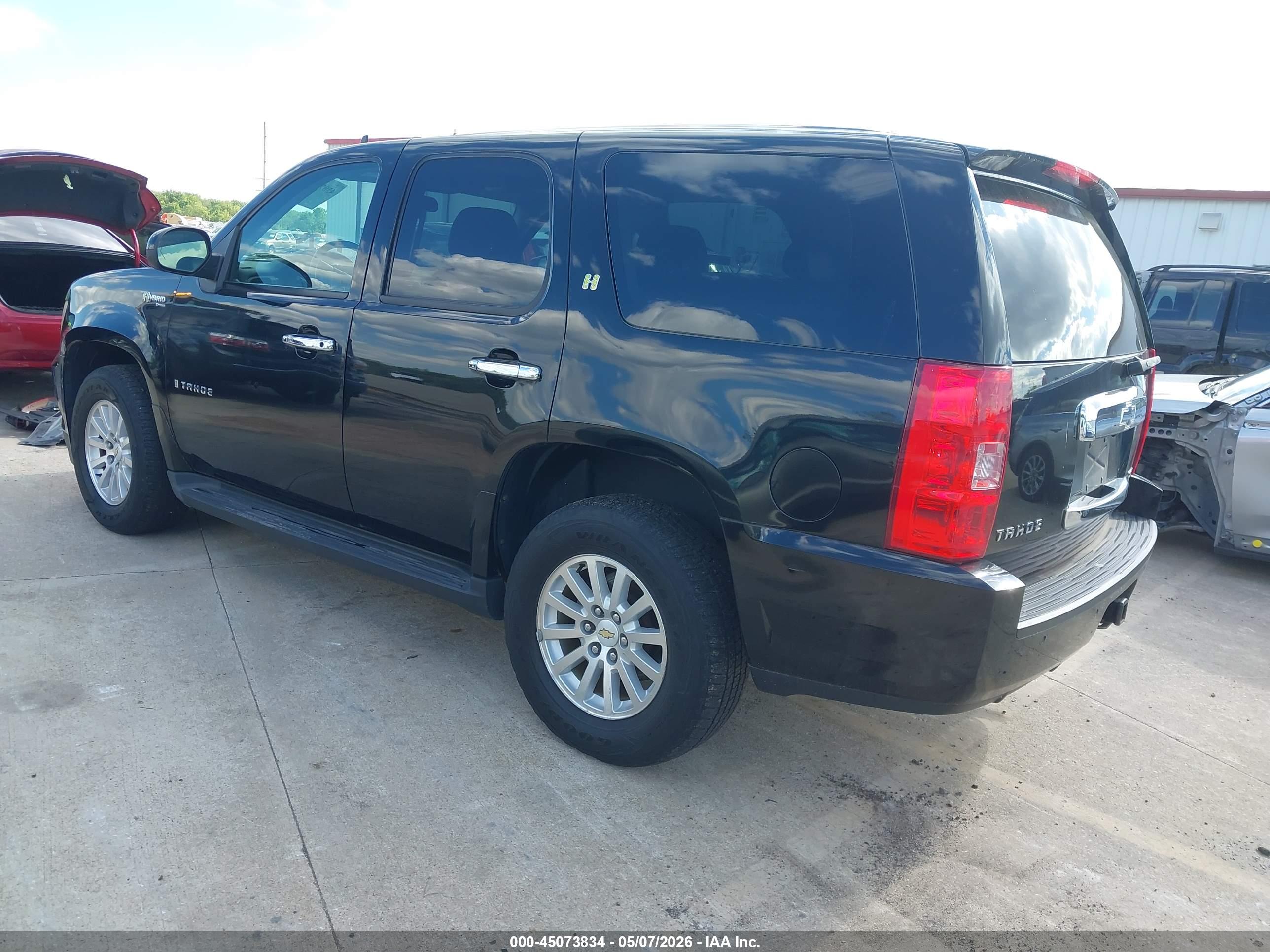 CHEVROLET TAHOE image 3