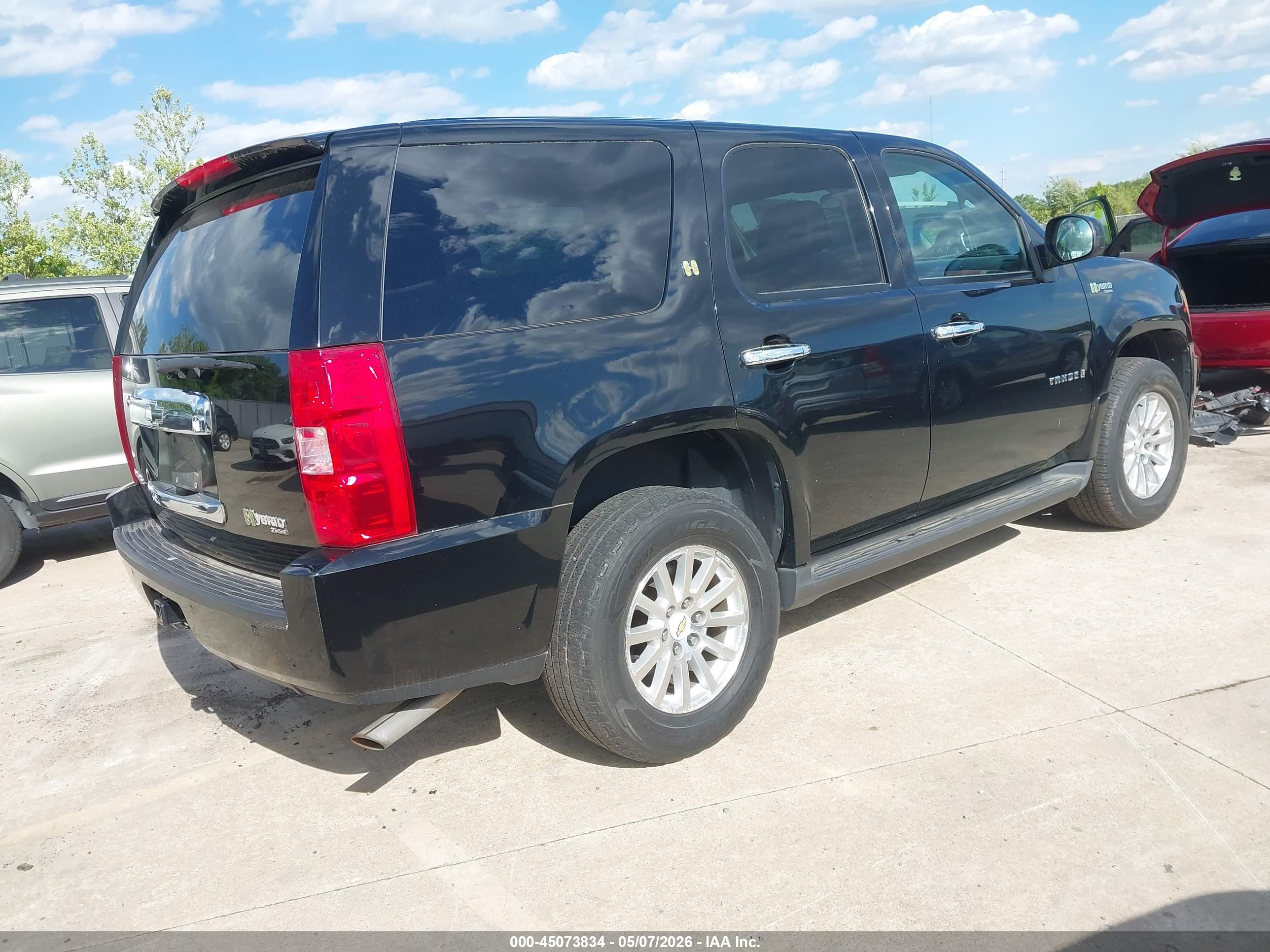 CHEVROLET TAHOE image 4