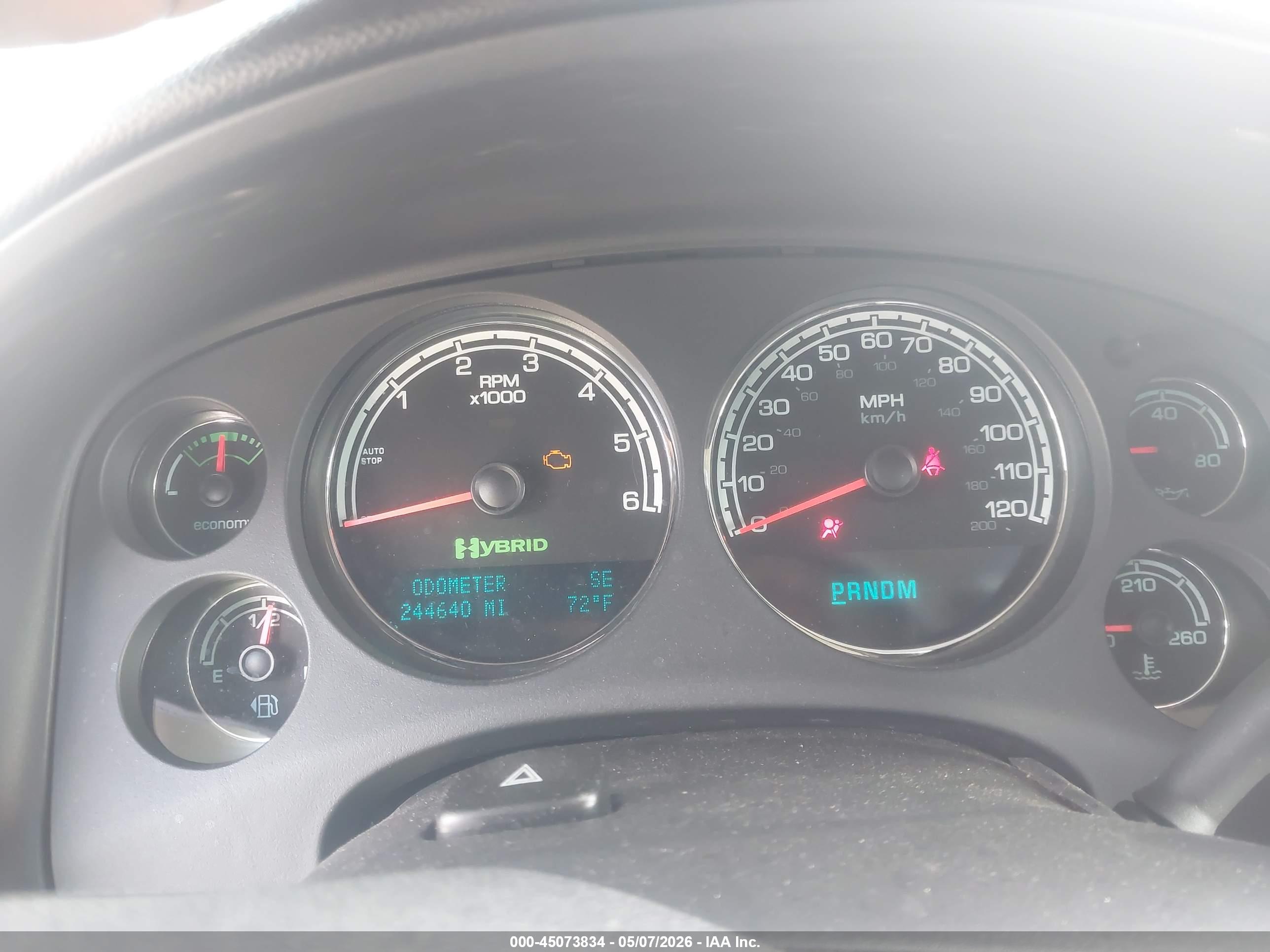 CHEVROLET TAHOE image 7