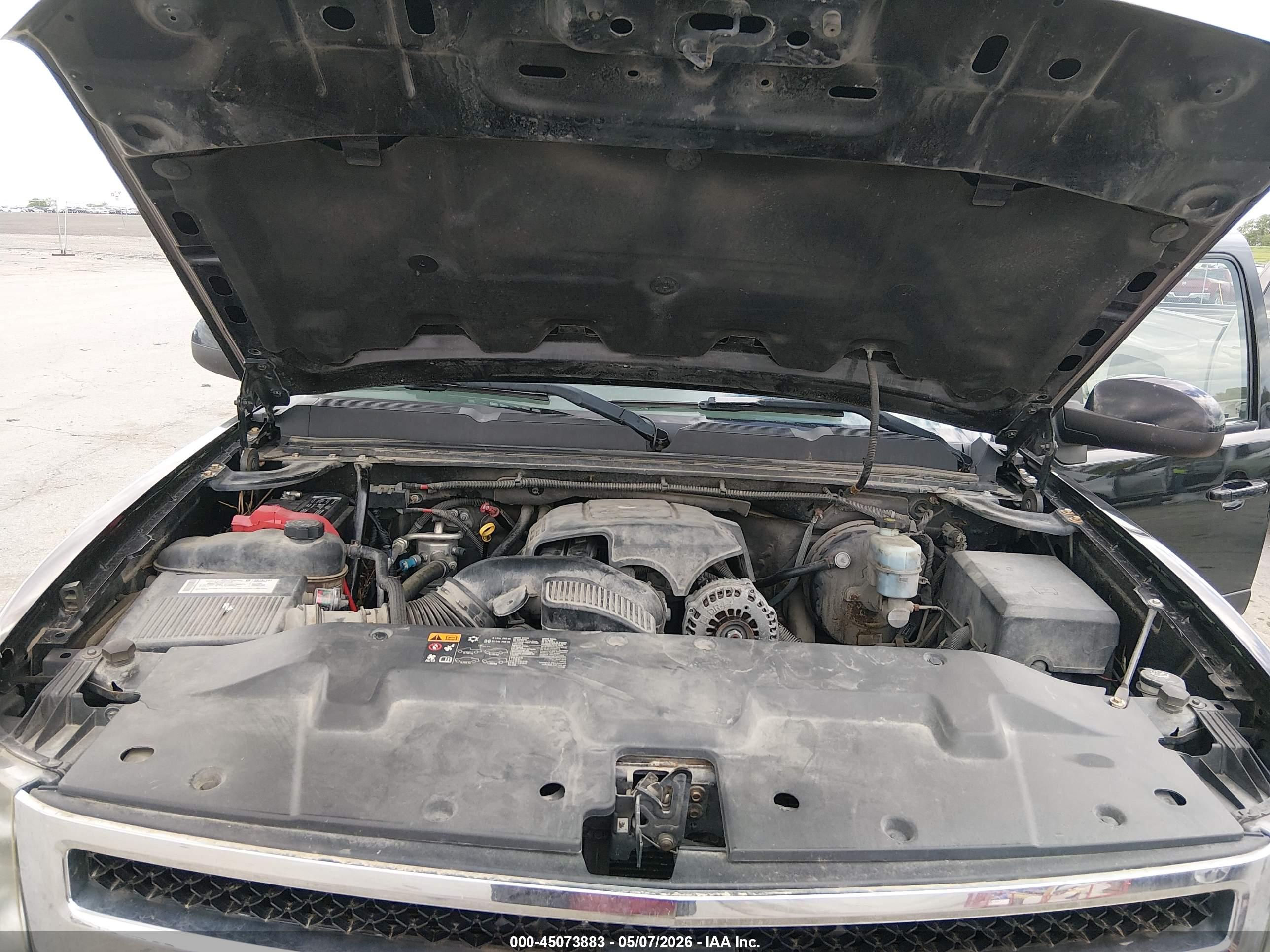 CHEVROLET SILVERADO image 10