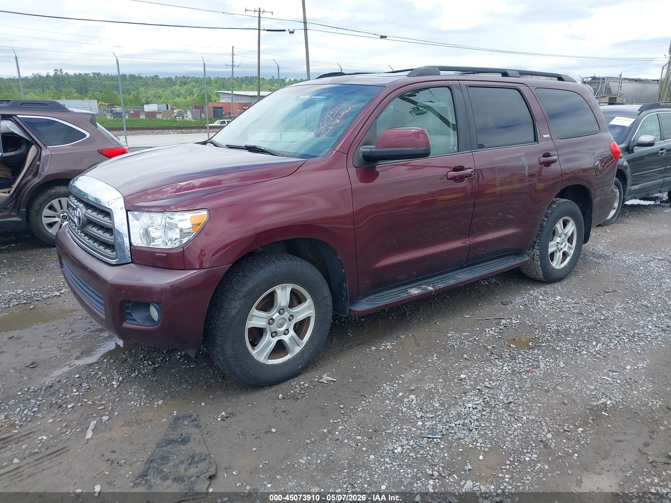 TOYOTA SEQUOIA image 2