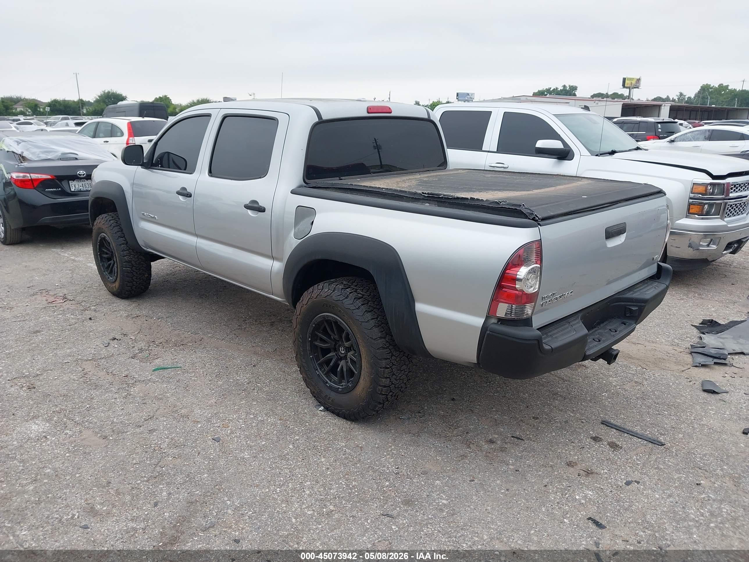 TOYOTA TACOMA image 3