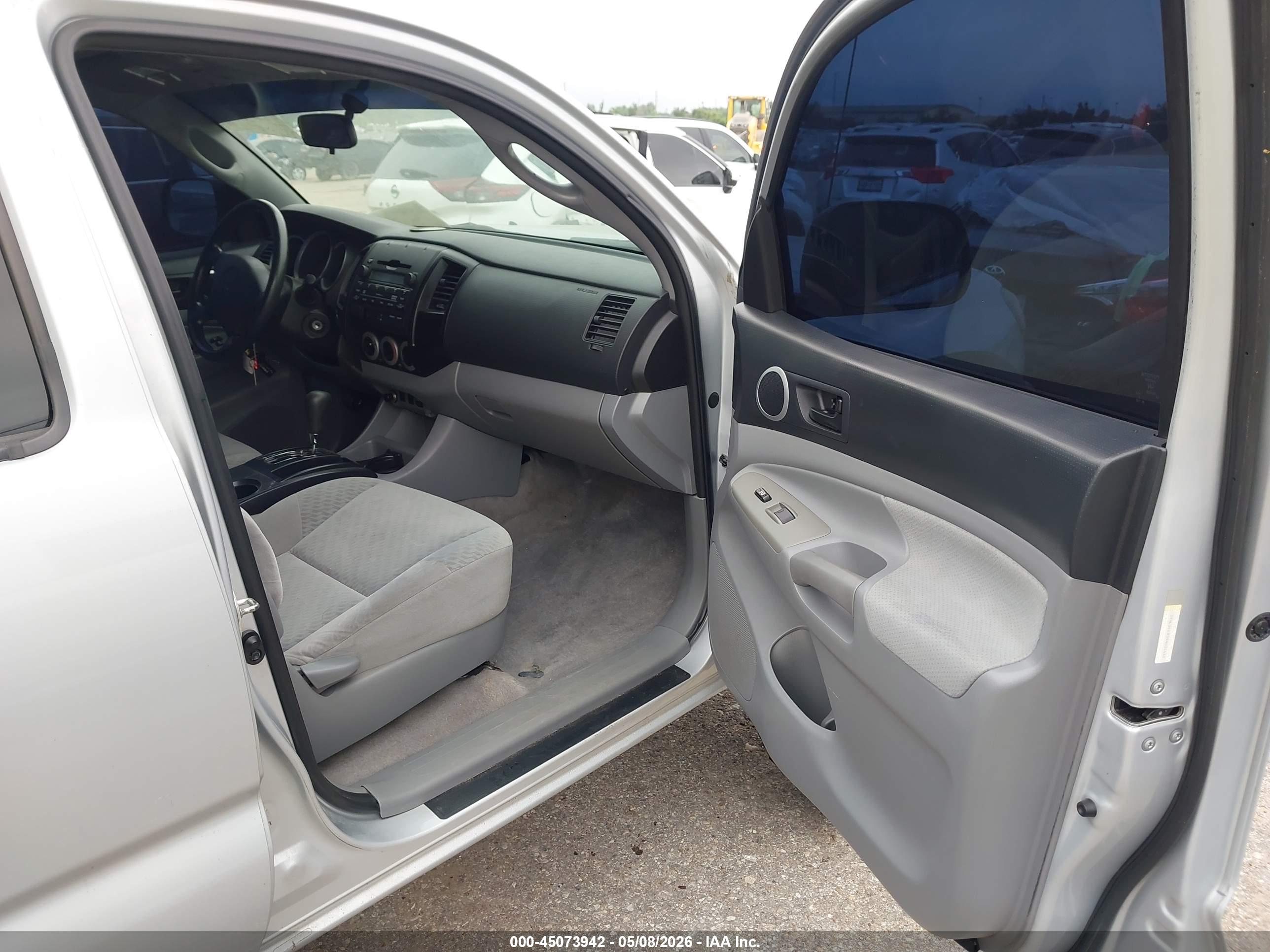 TOYOTA TACOMA image 5