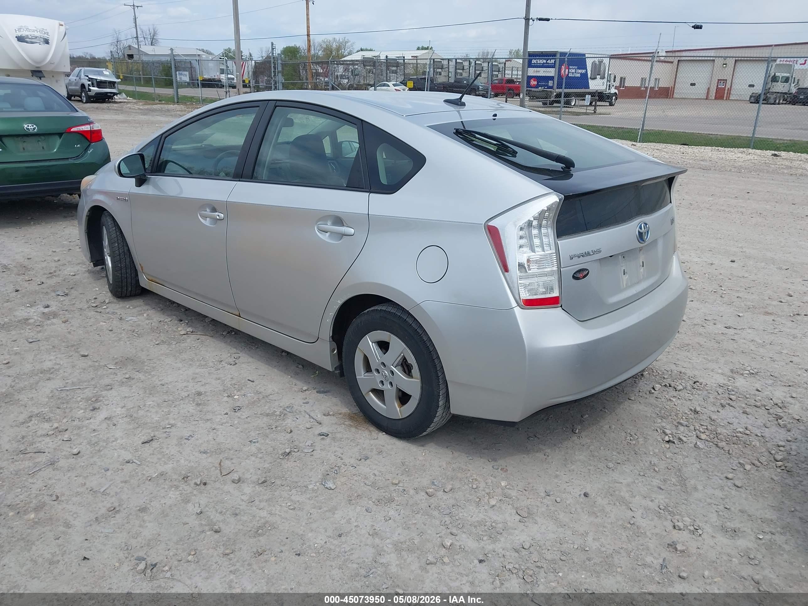 TOYOTA PRIUS image 3