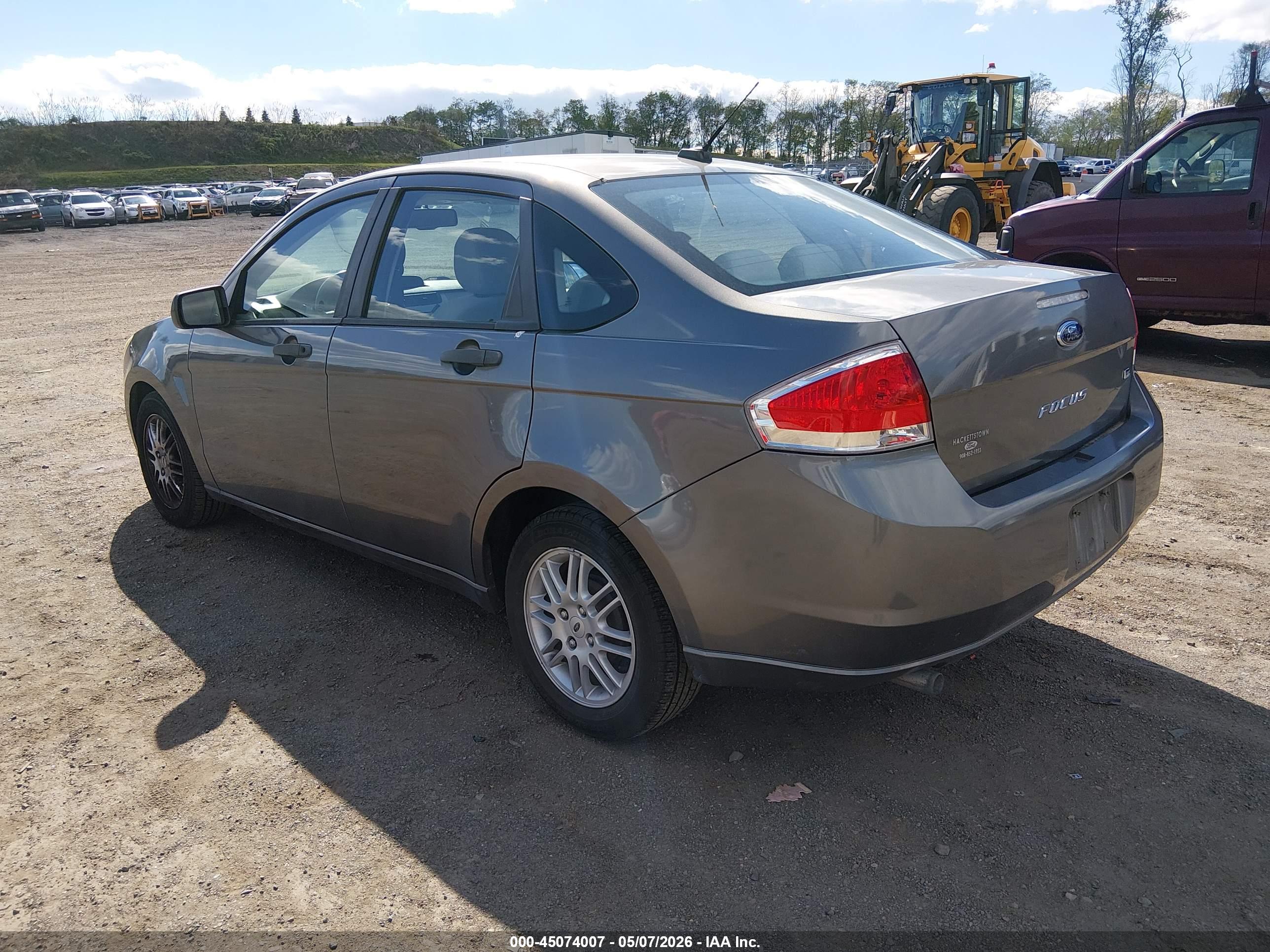 FORD FOCUS image 3