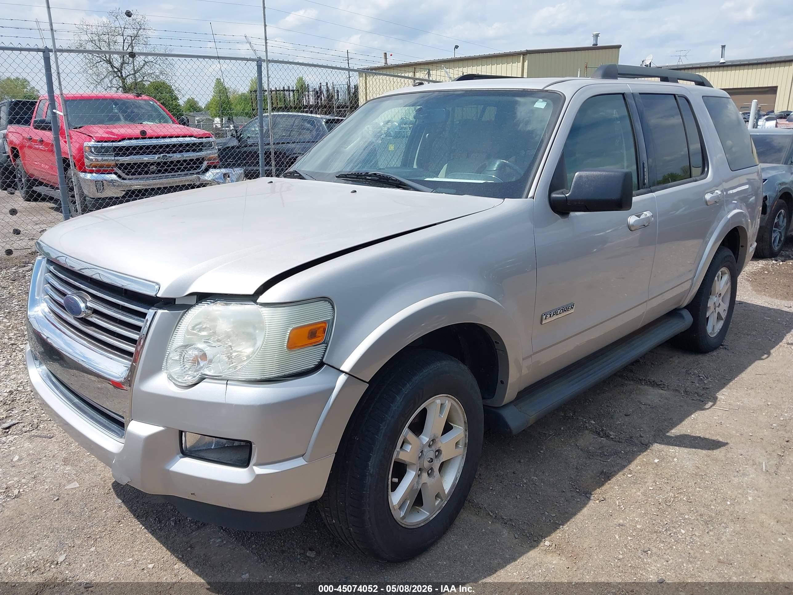 FORD EXPLORER image 2