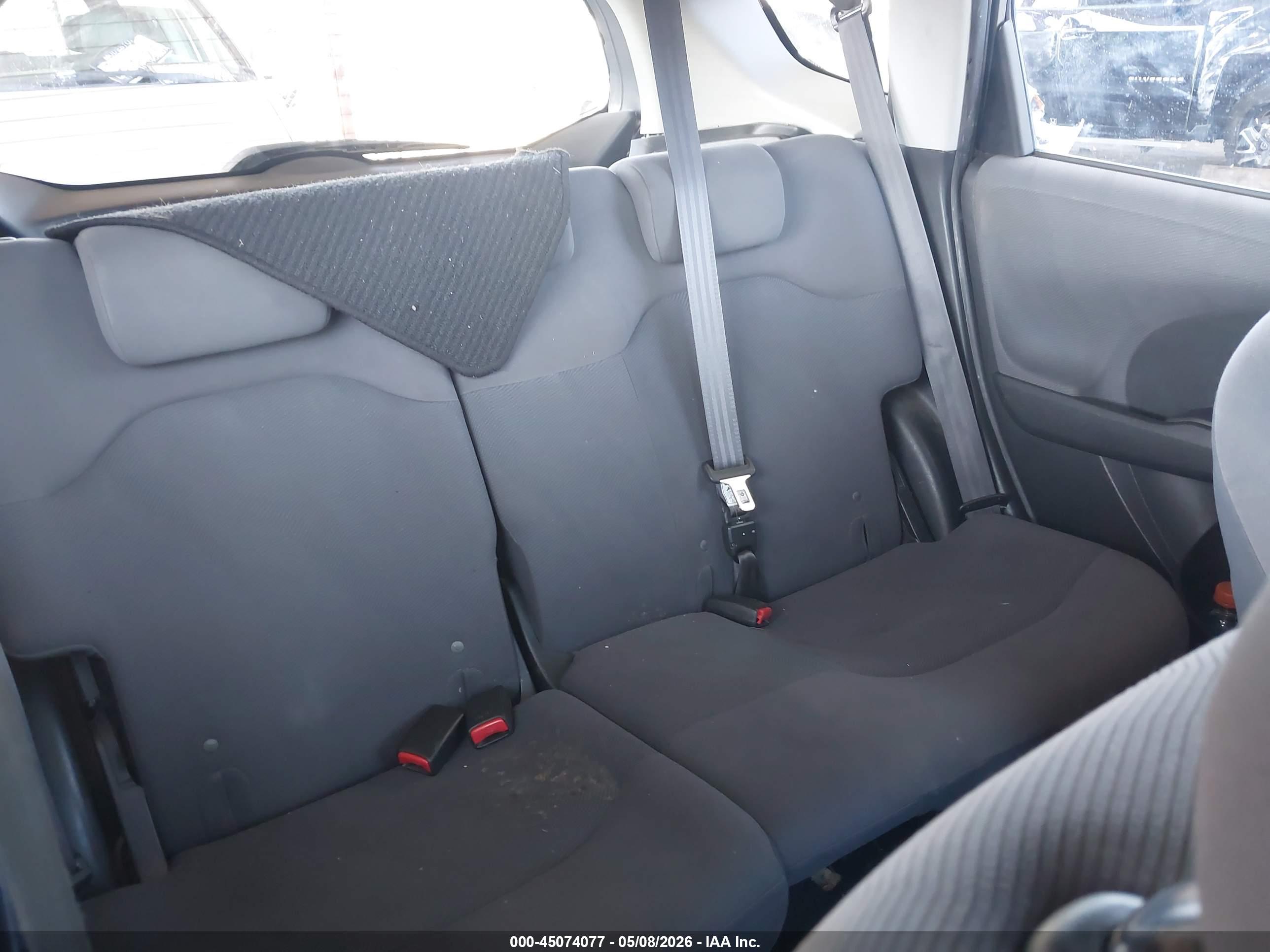 HONDA FIT image 8