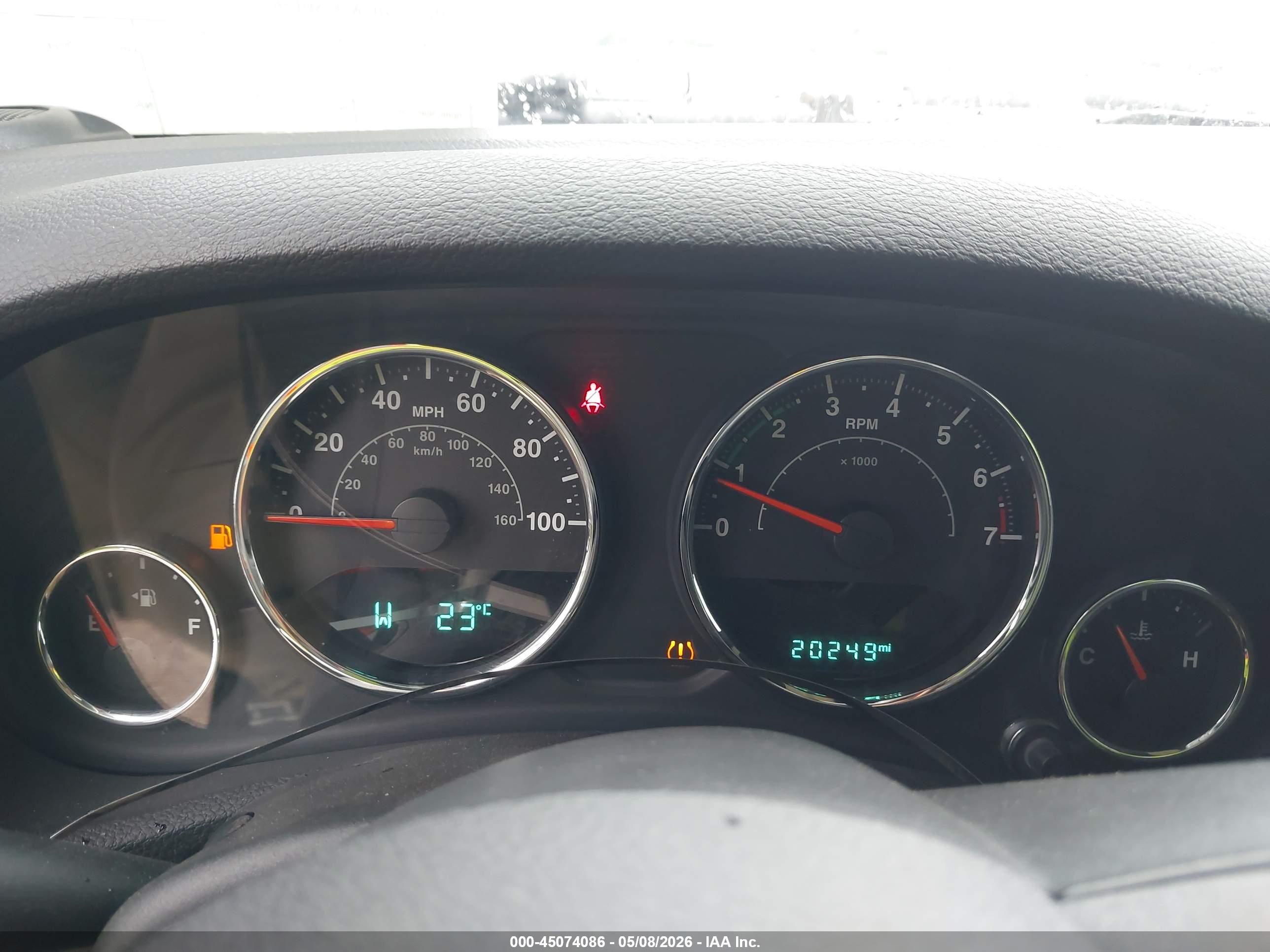 JEEP WRANGLER image 7