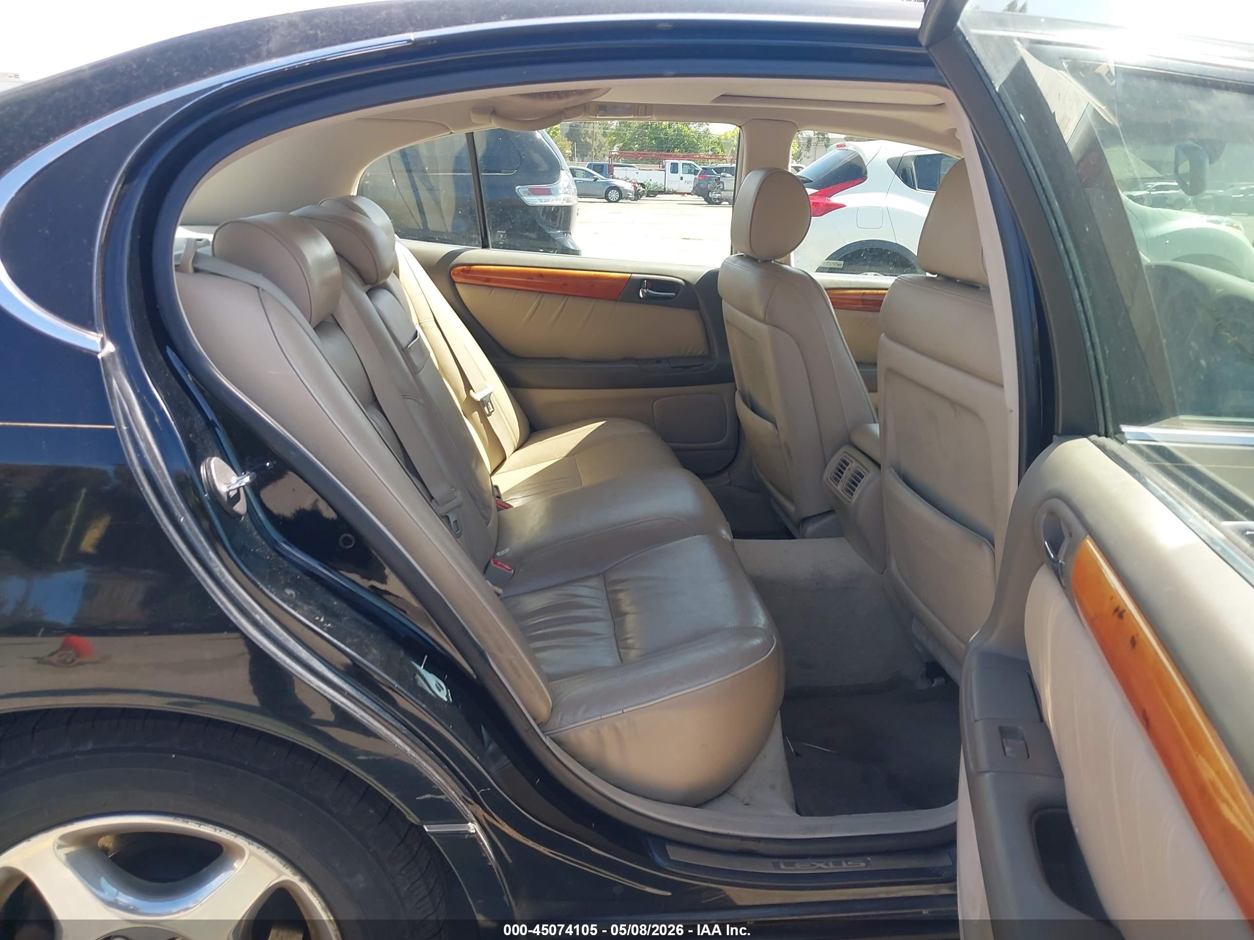 LEXUS GS image 8