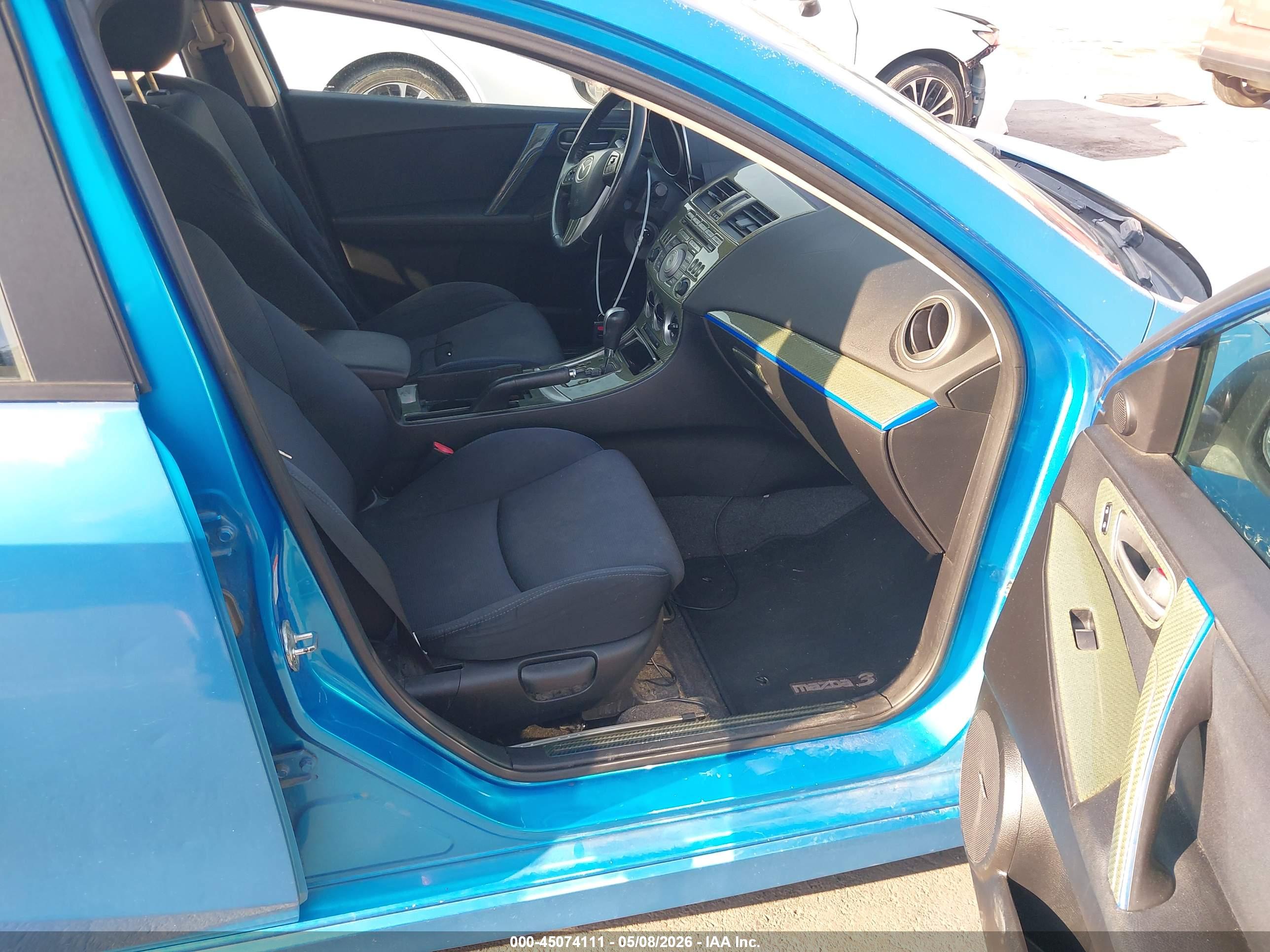 MAZDA MAZDA3 image 5