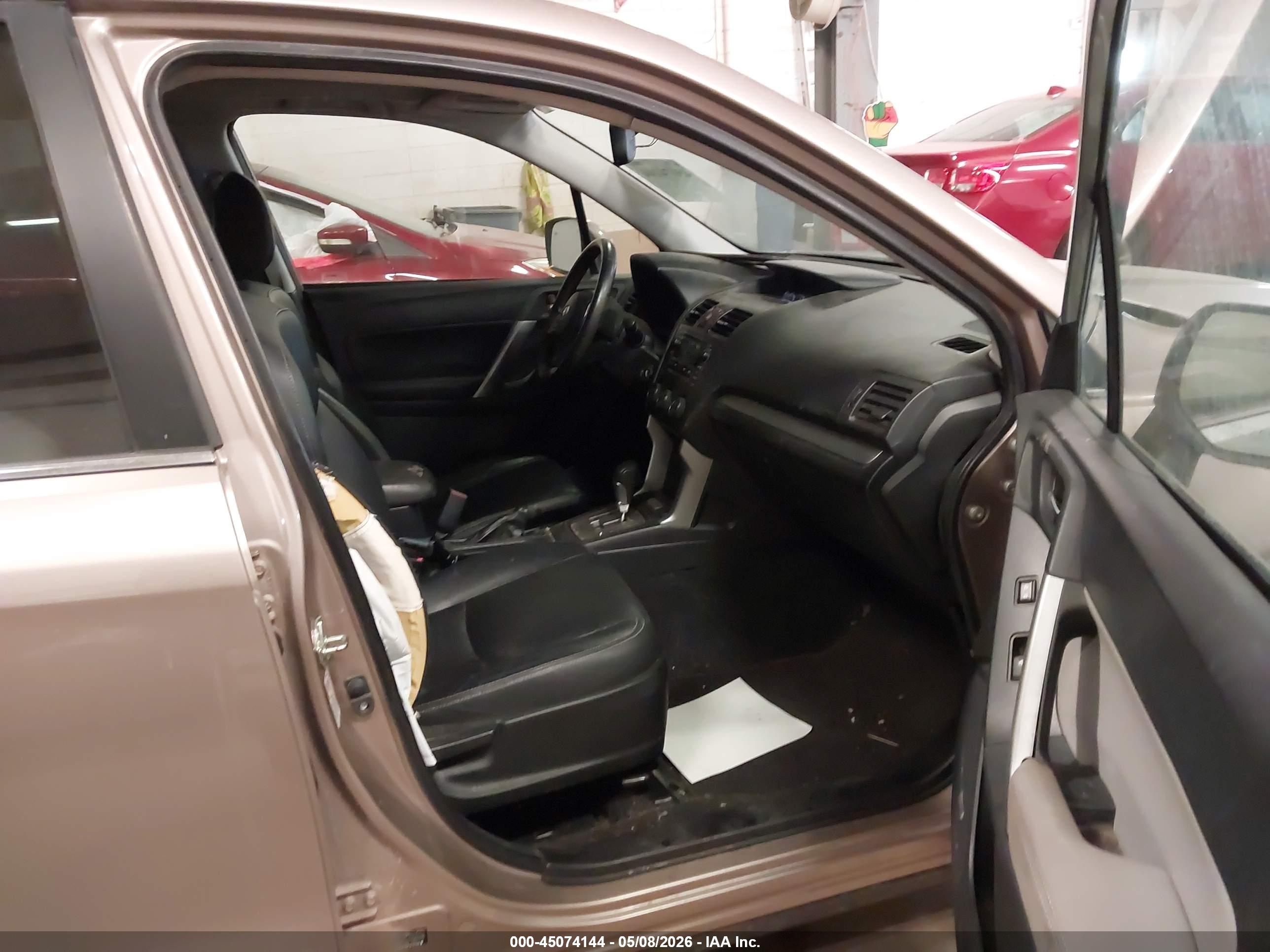 SUBARU FORESTER image 5