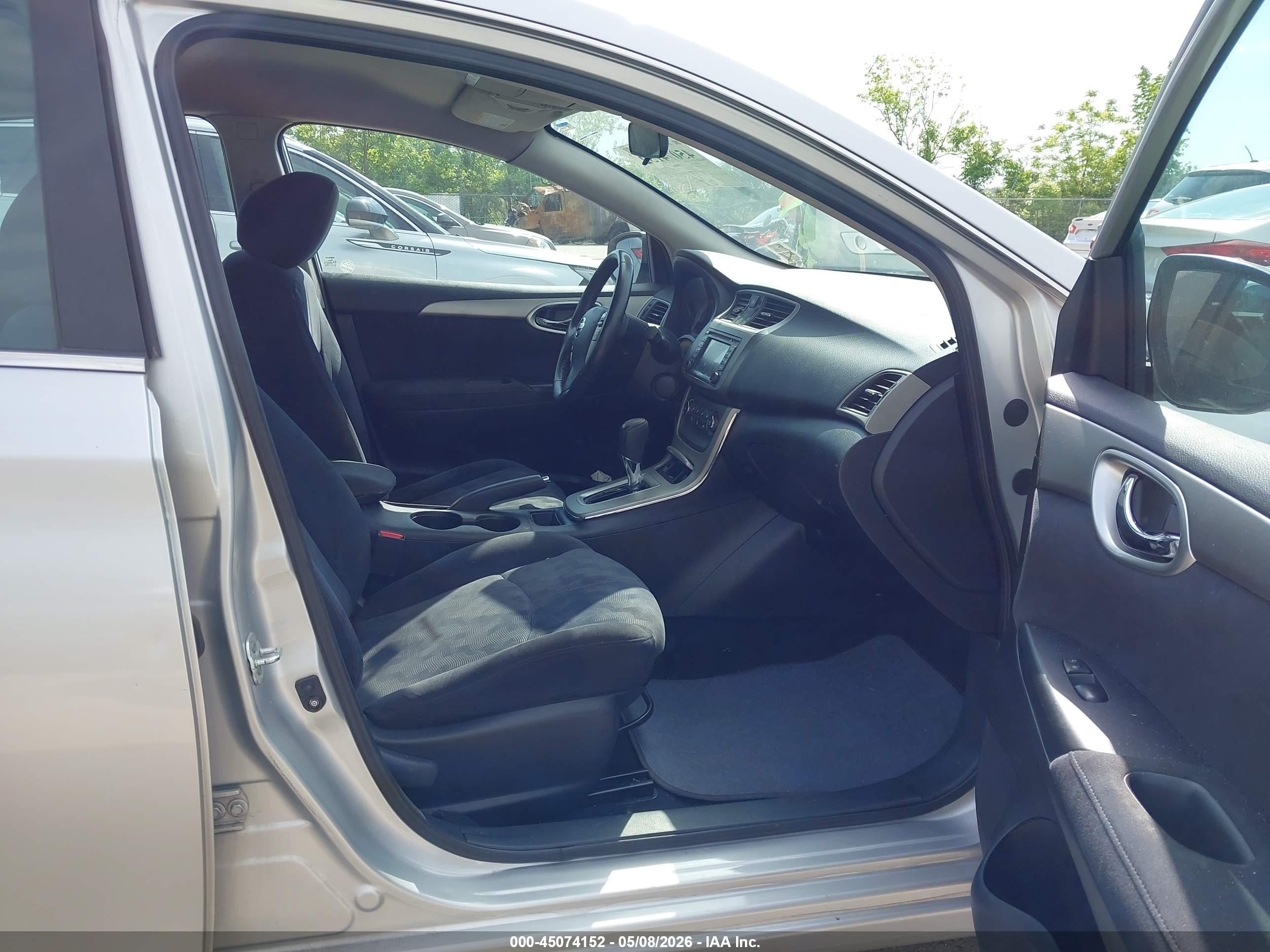 NISSAN SENTRA image 5