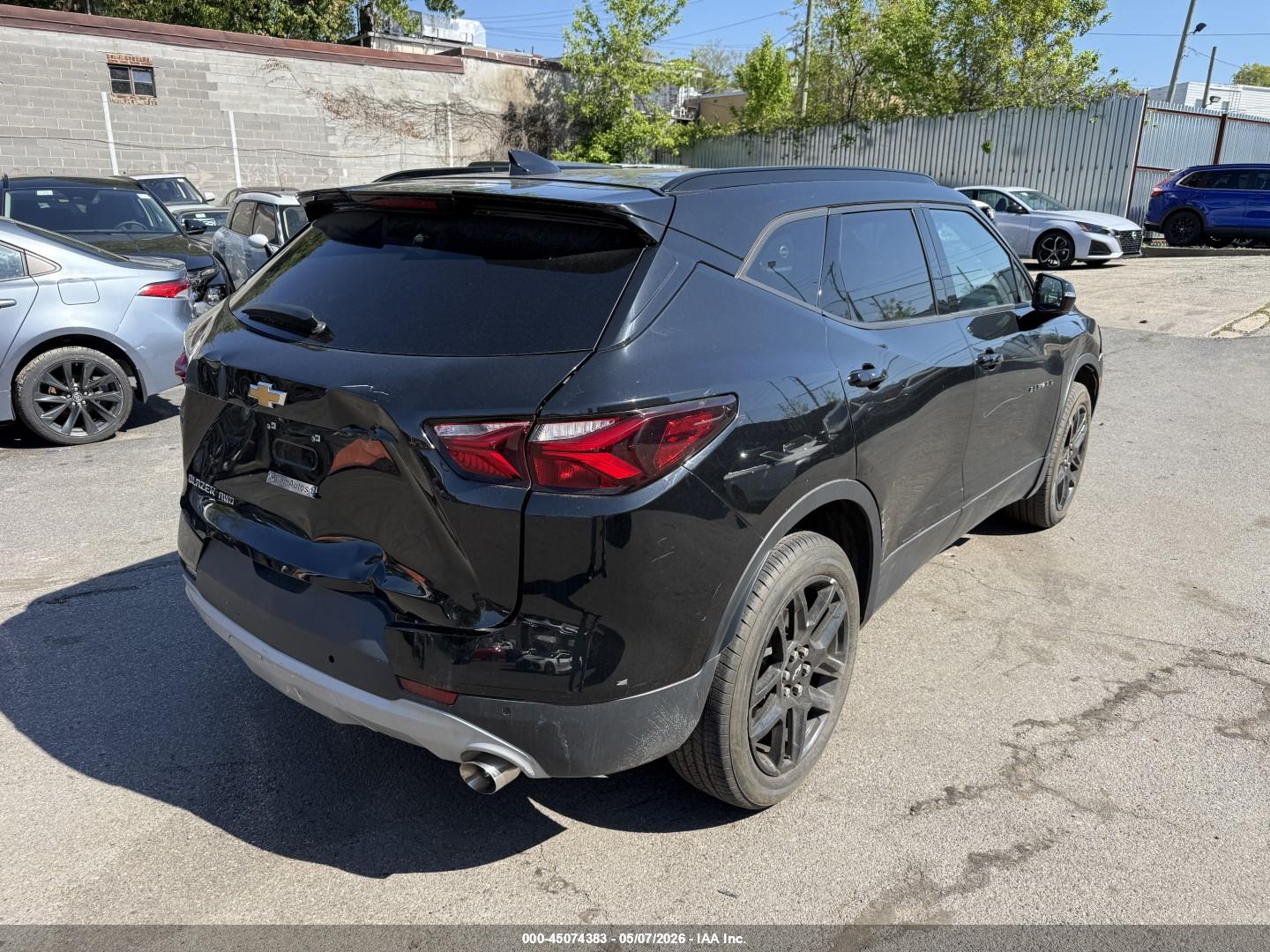 CHEVROLET BLAZER image 4