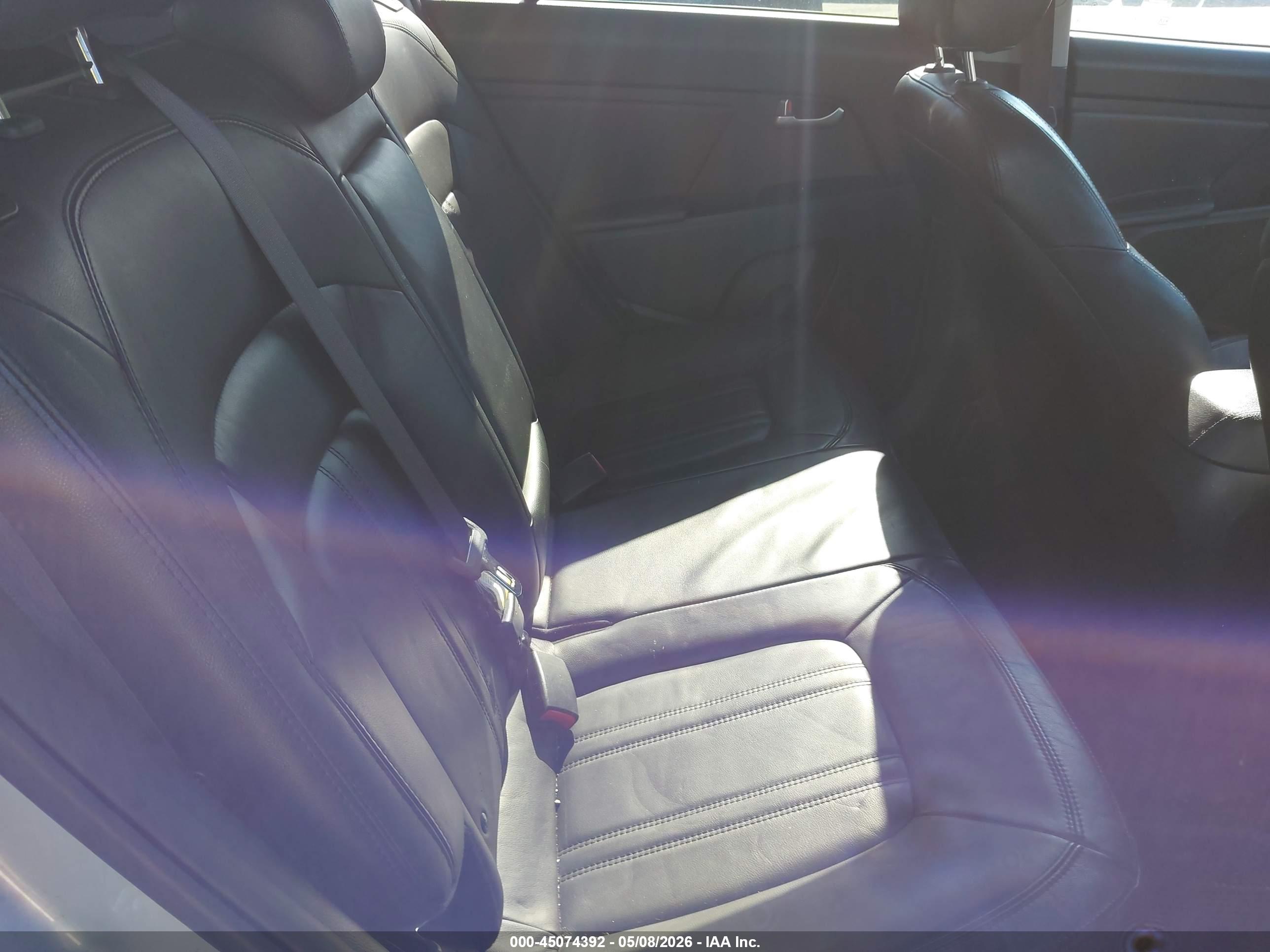 KIA SPORTAGE image 8