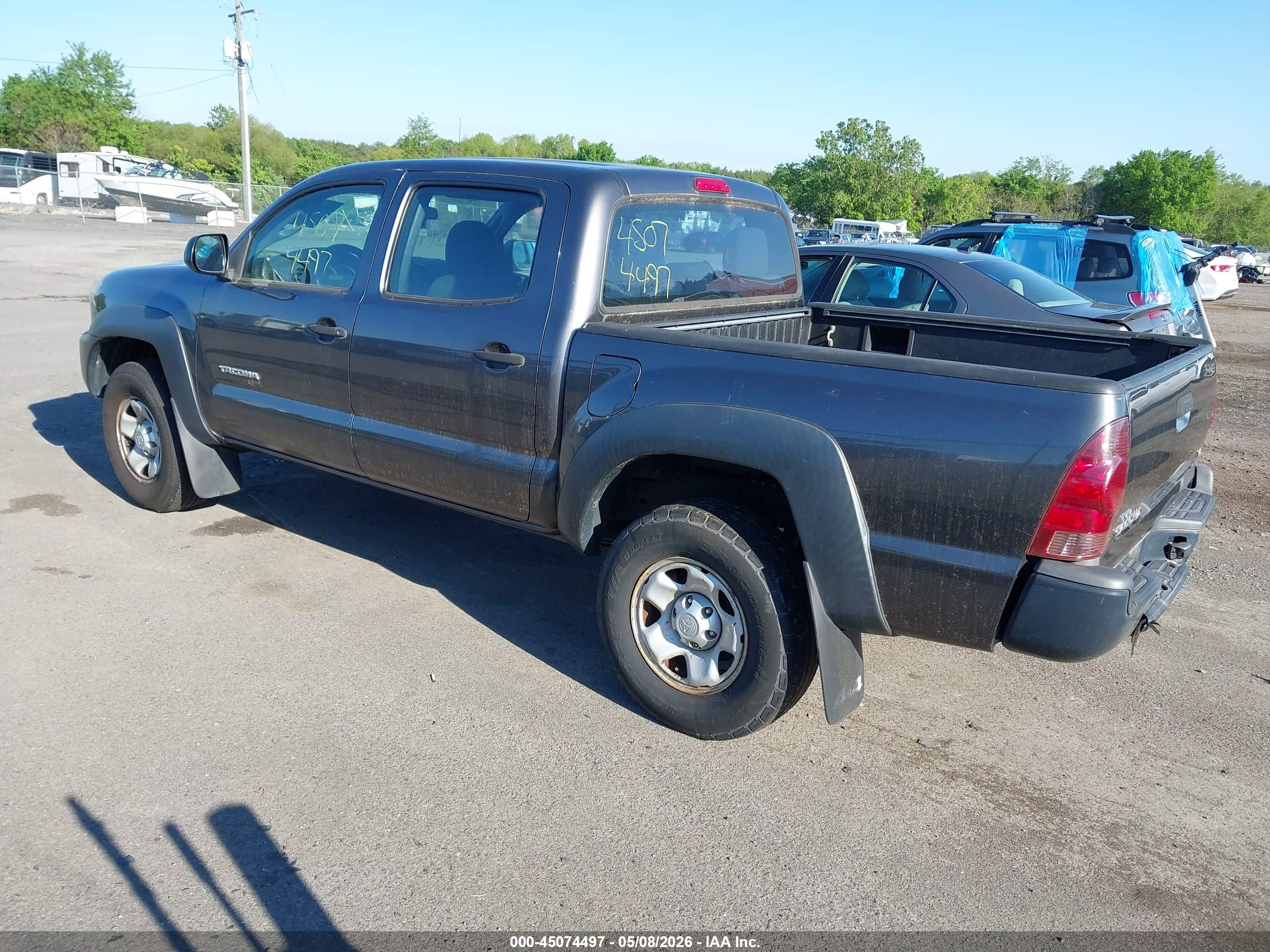 TOYOTA TACOMA image 3
