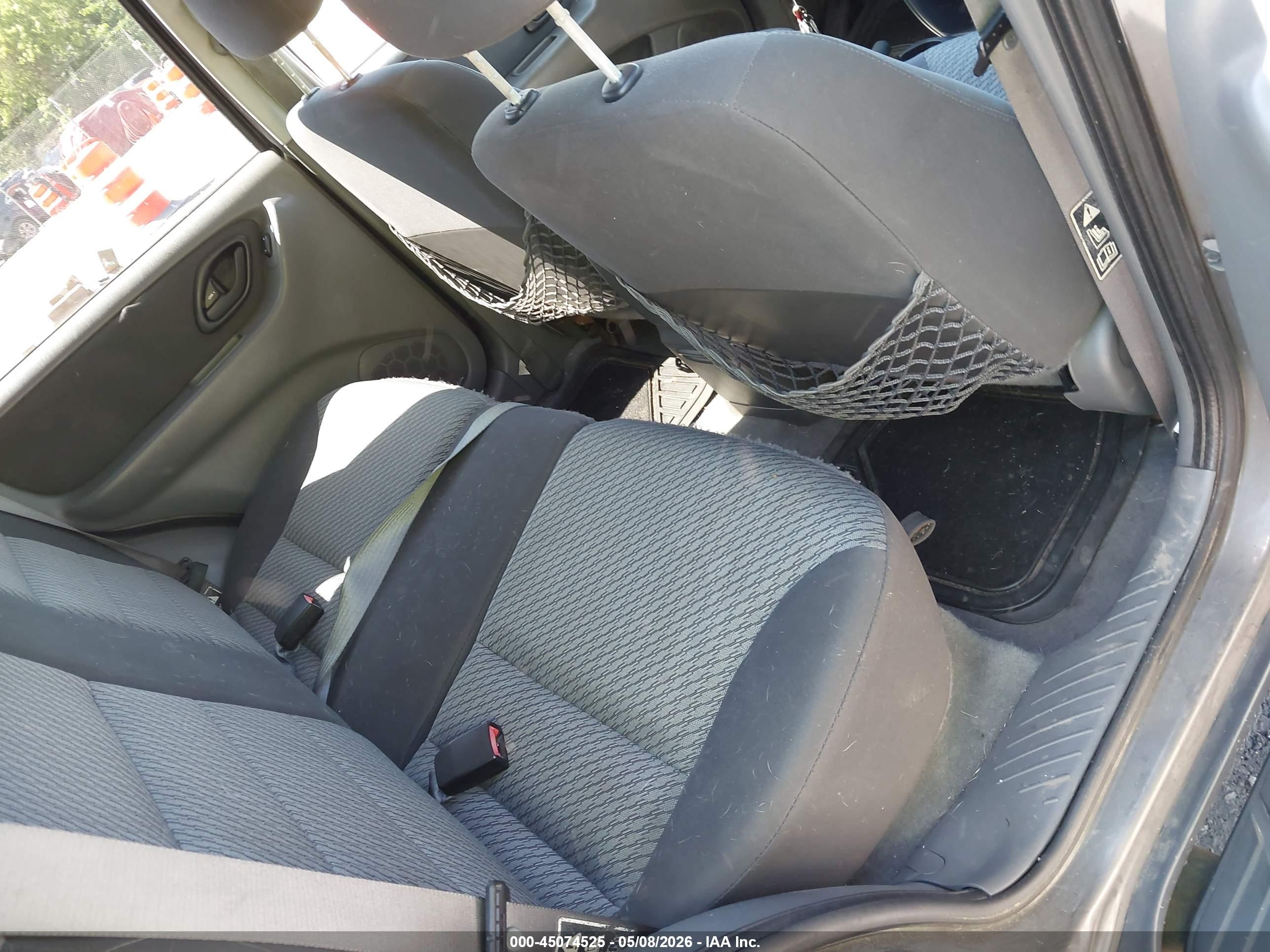 FORD ESCAPE image 8