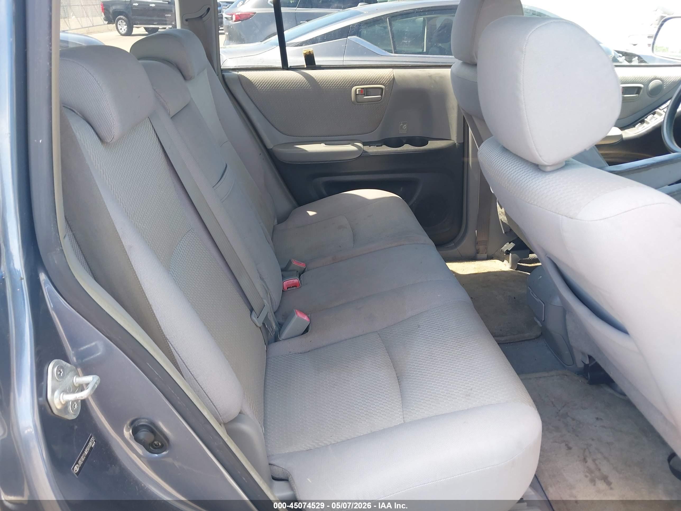 TOYOTA HIGHLANDER image 8