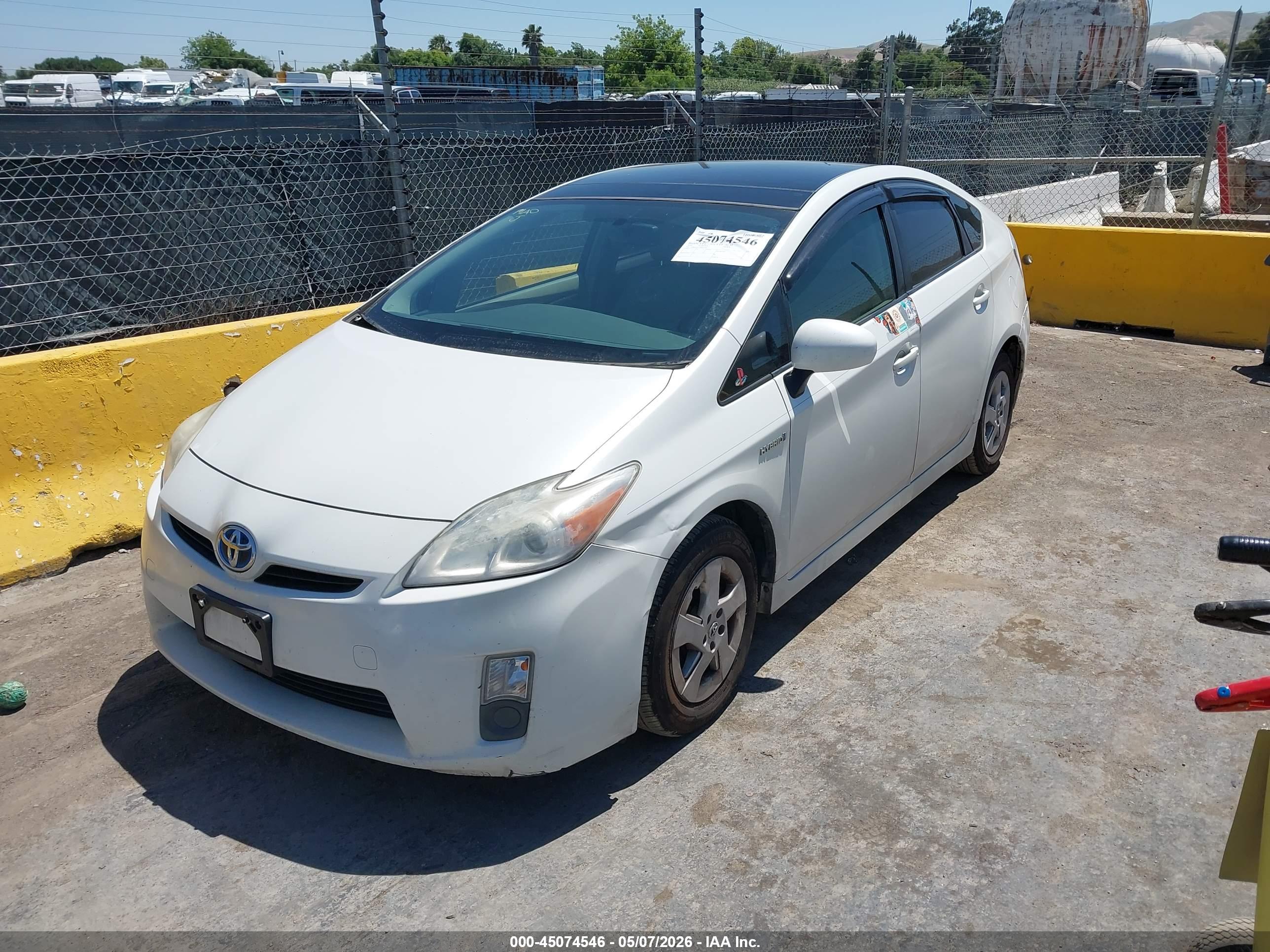 TOYOTA PRIUS image 2