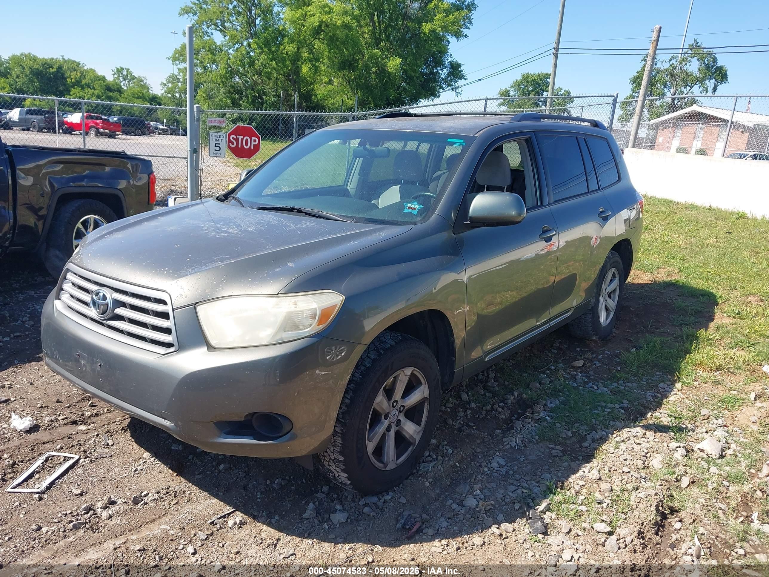 TOYOTA HIGHLANDER image 2