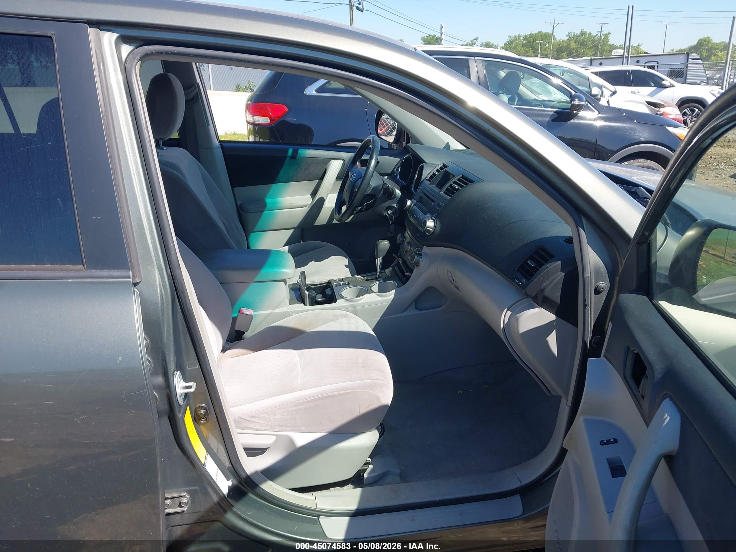 TOYOTA HIGHLANDER image 5